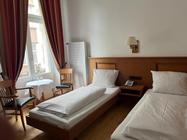 Standard Twin Room