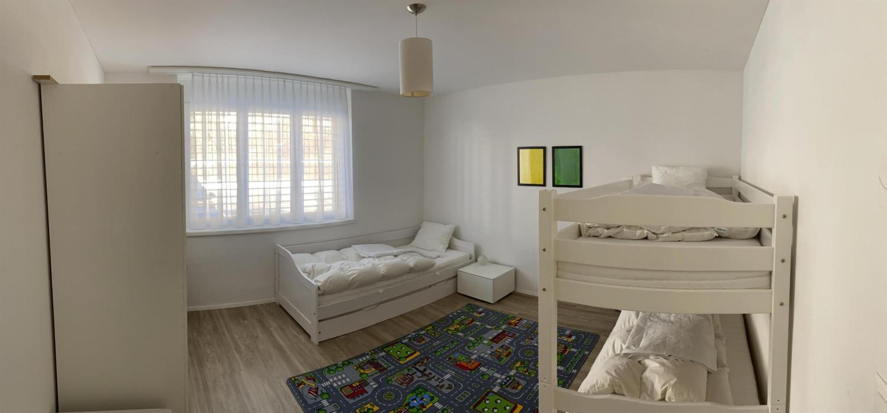 Two-Bedroom Apartment with Shower  photo 2