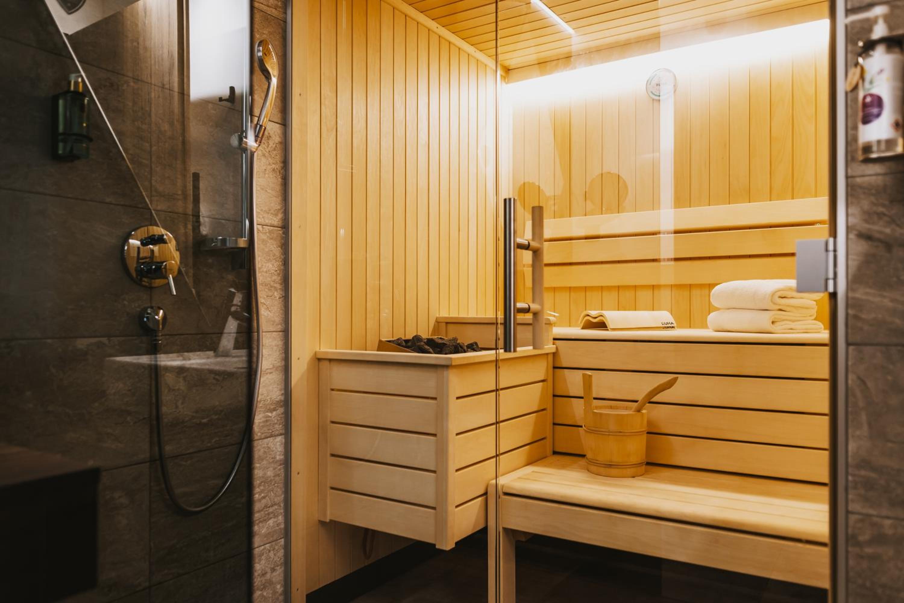 Panorama Suite mit eigener Sauna - Photo 4