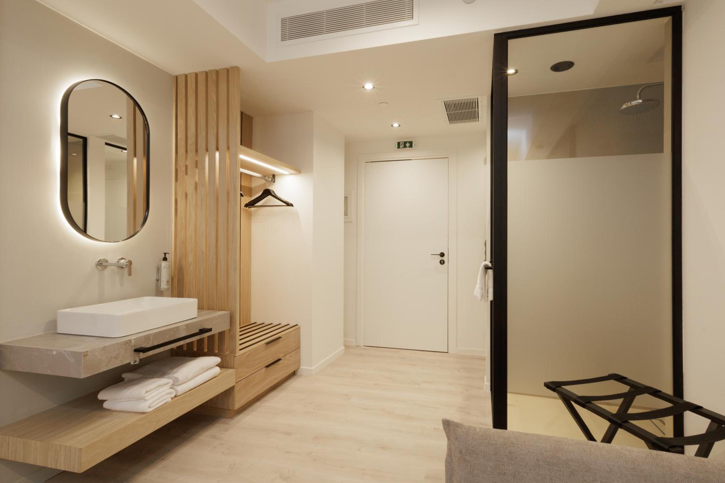 Premium Connecting Room