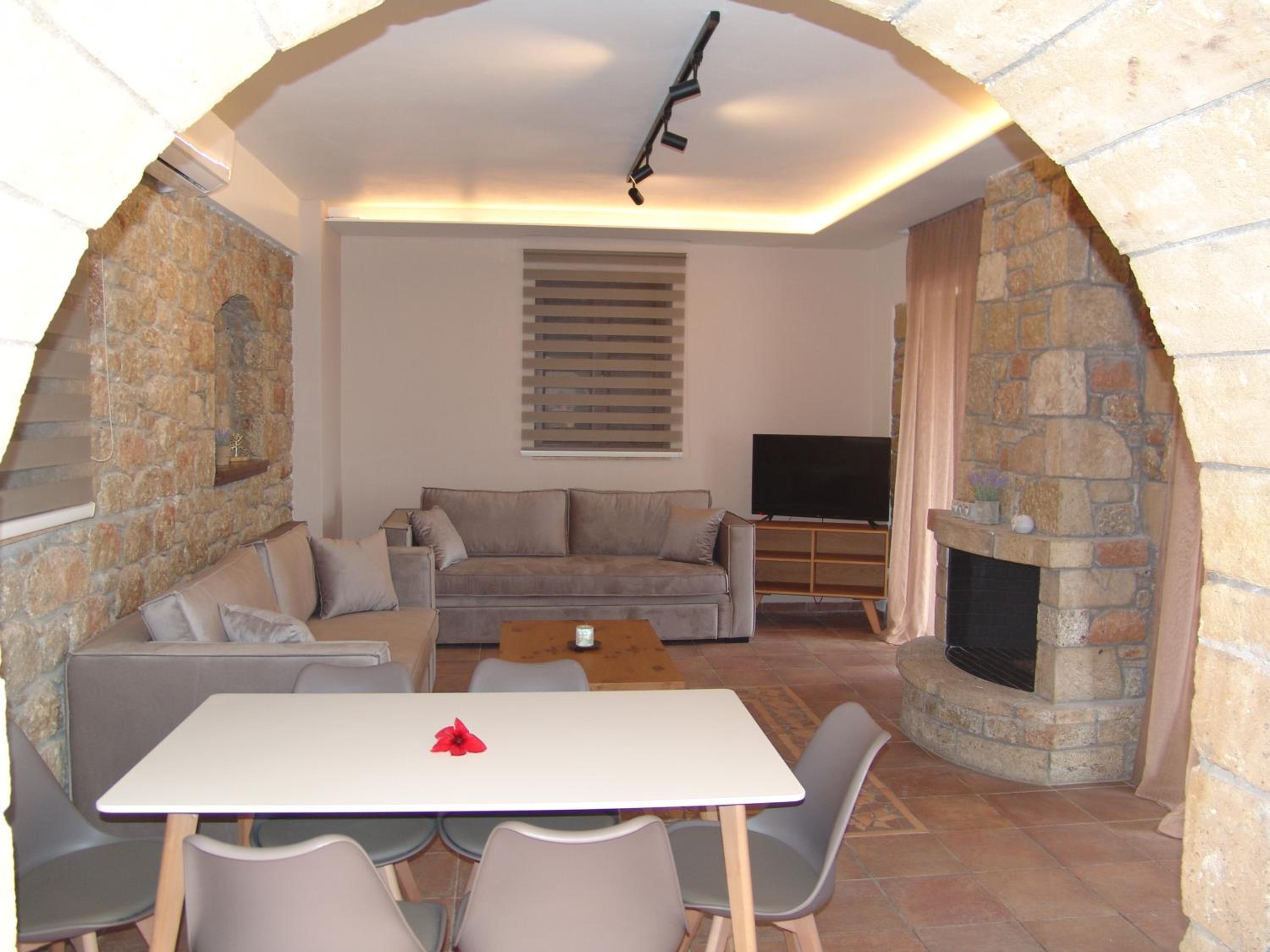 Maisonette - Photo 1