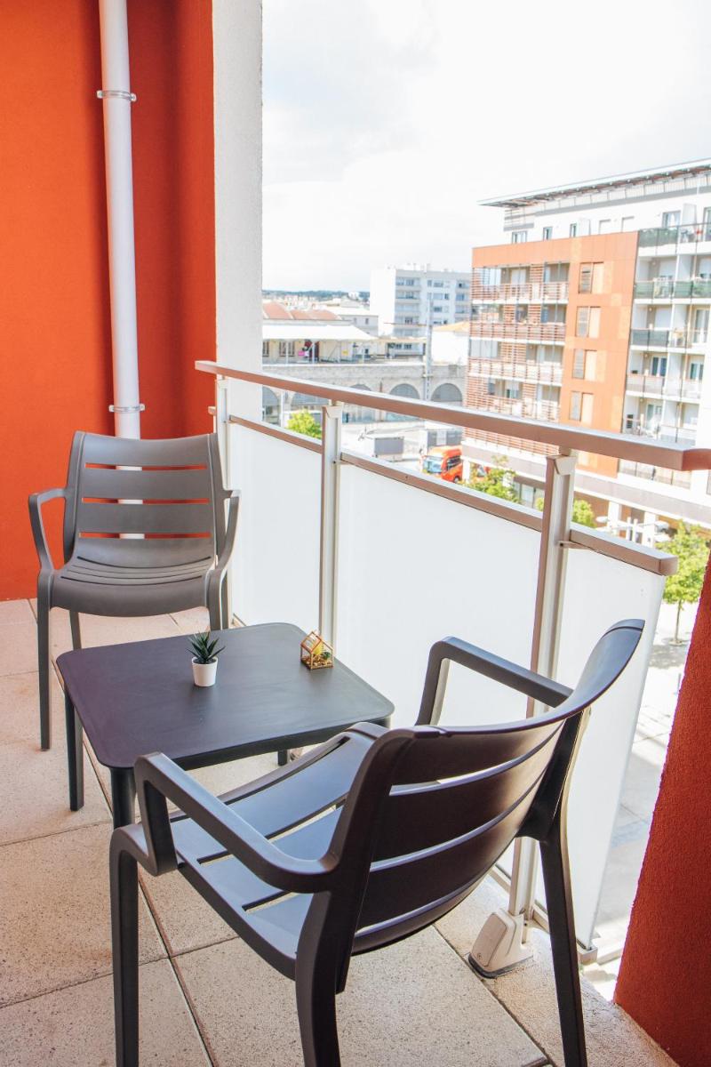 Studio with Terrace