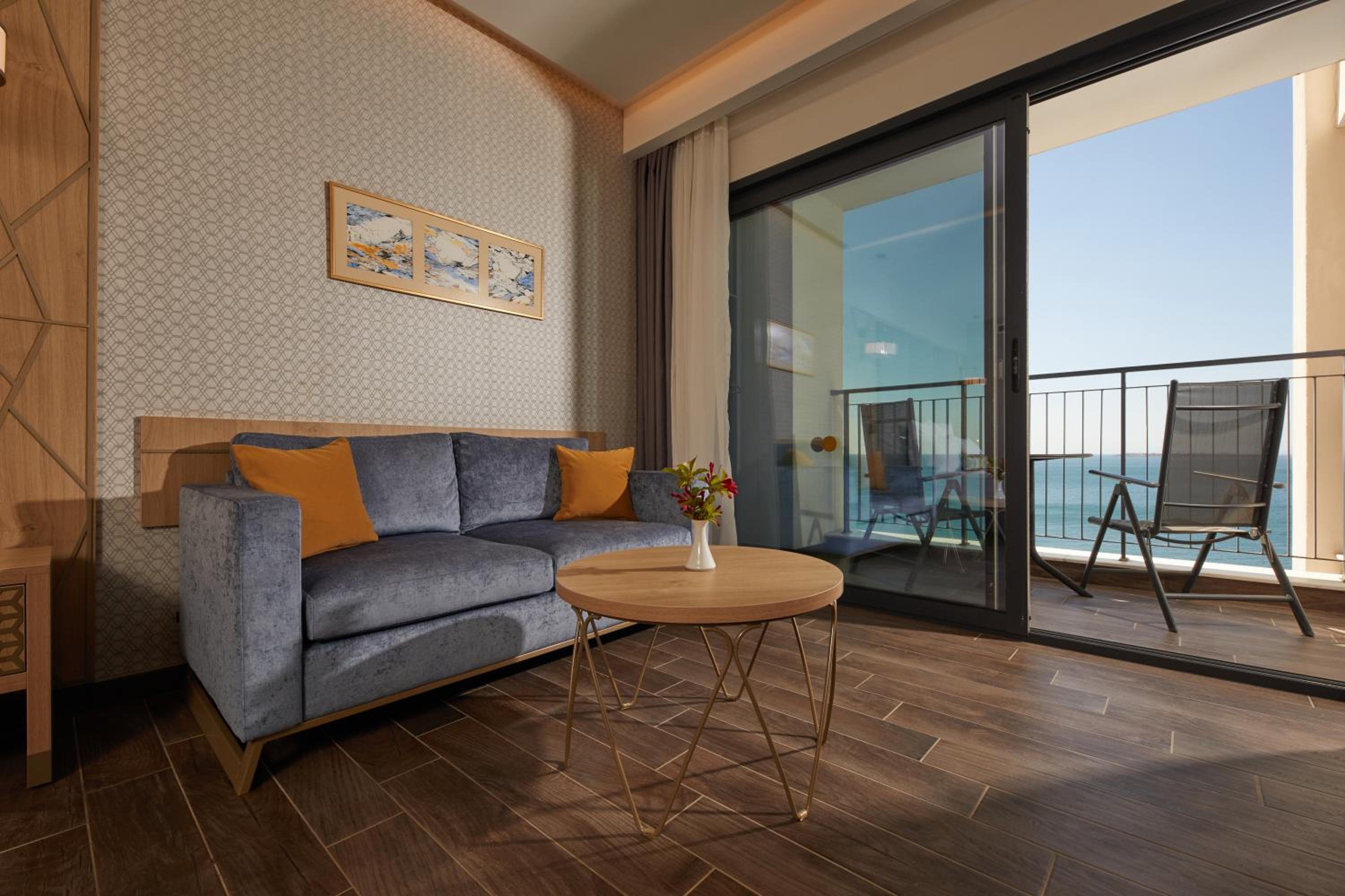 Double Deluxe Frontal Sea View