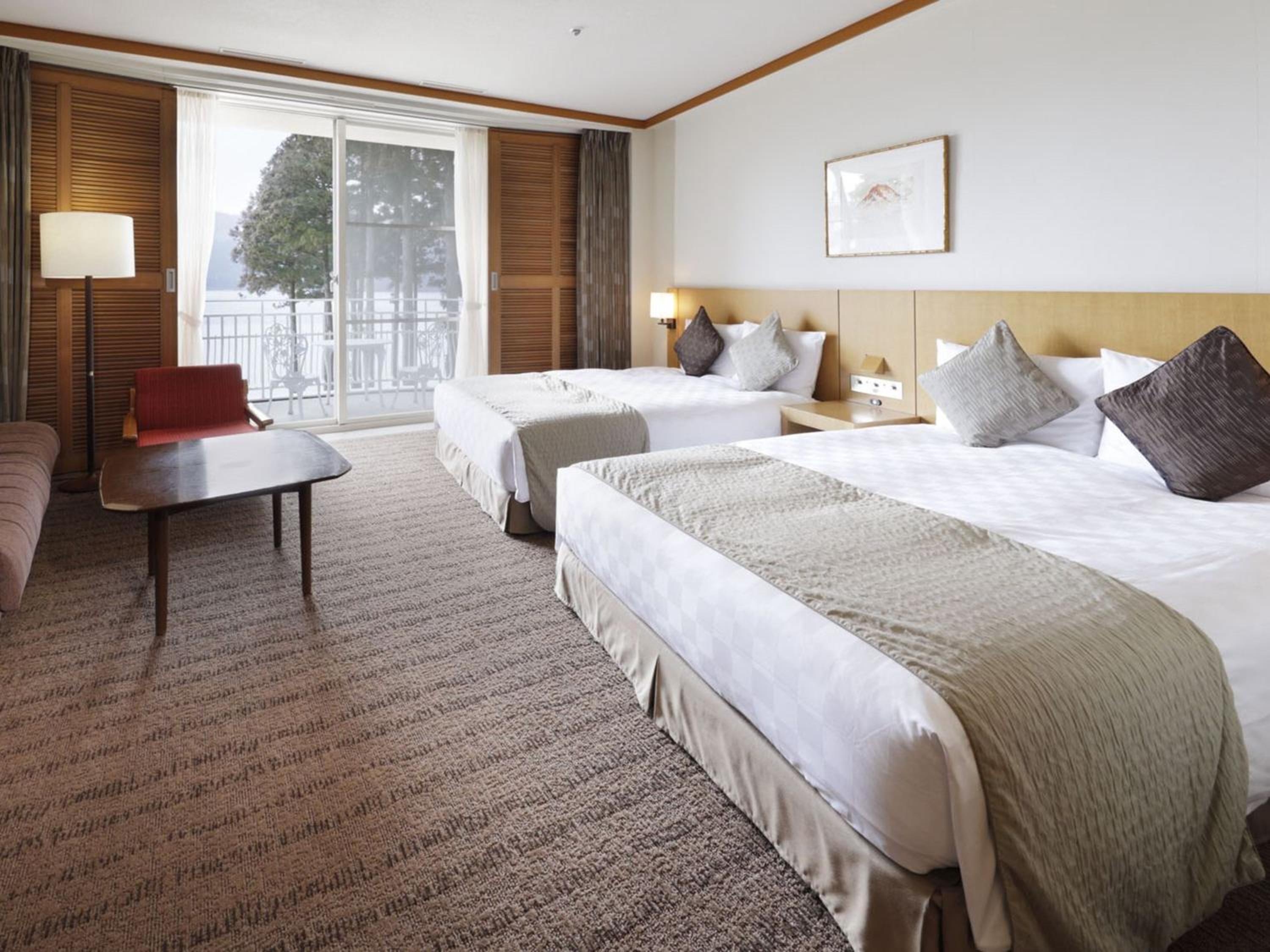 Twin Room with Lake View photo 3
