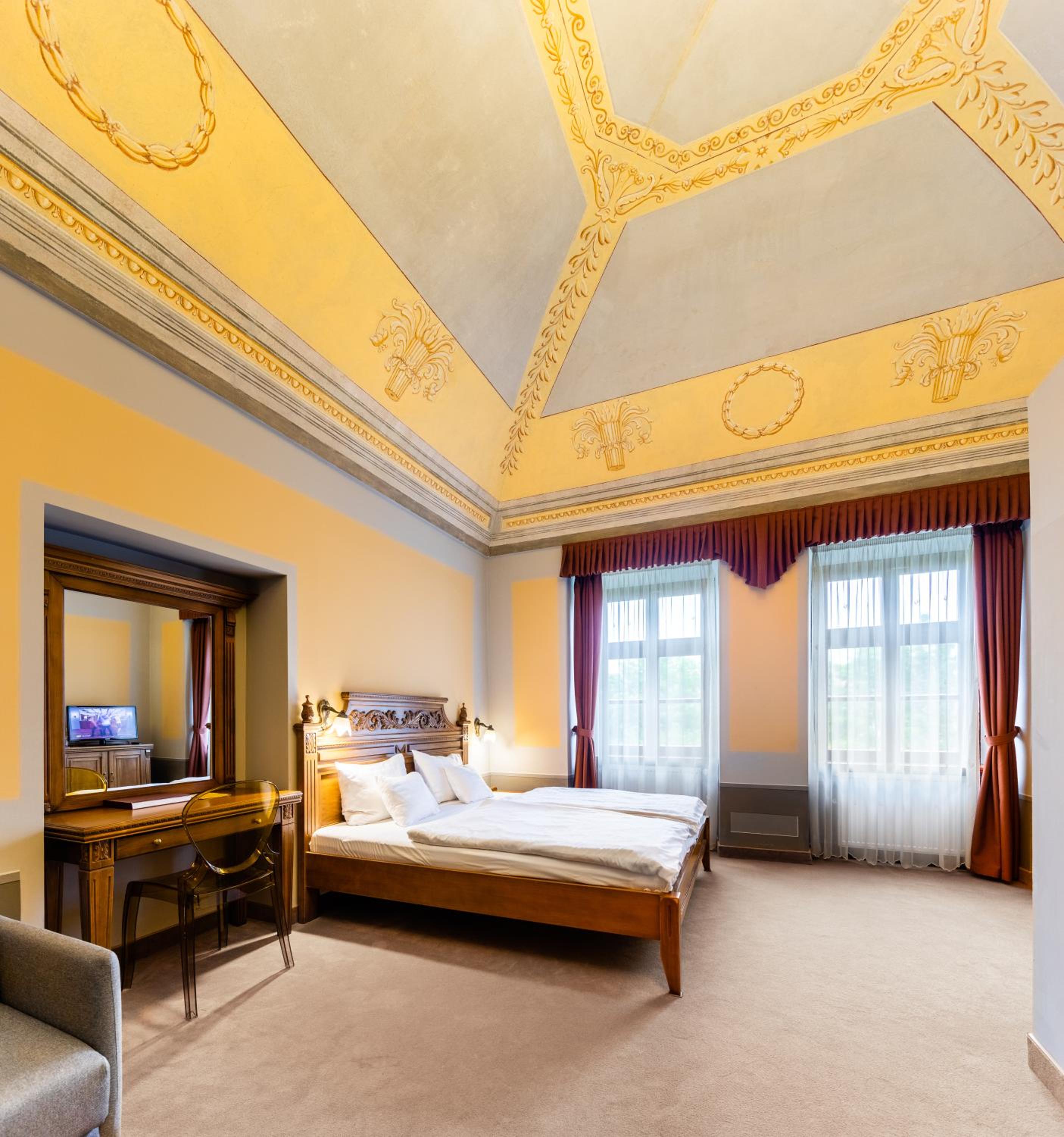 Large Double Room