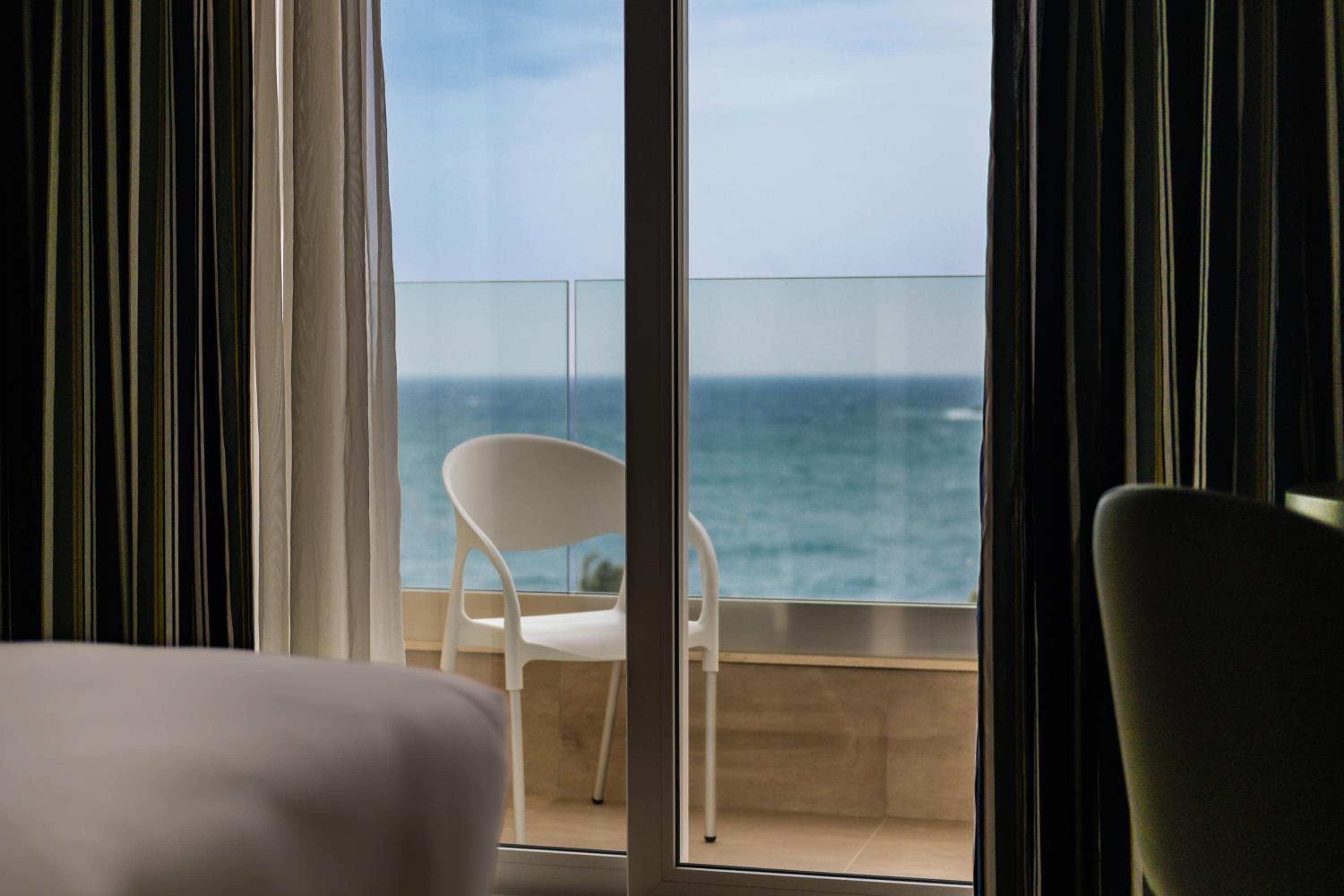 Standard Double or Twin Room with Sea View