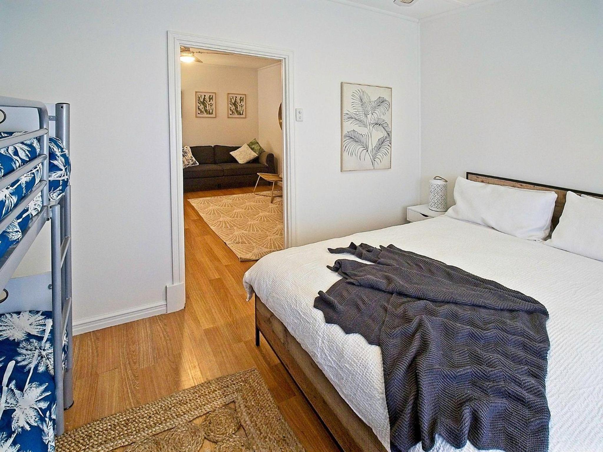 One-Bedroom Apartment photo 3