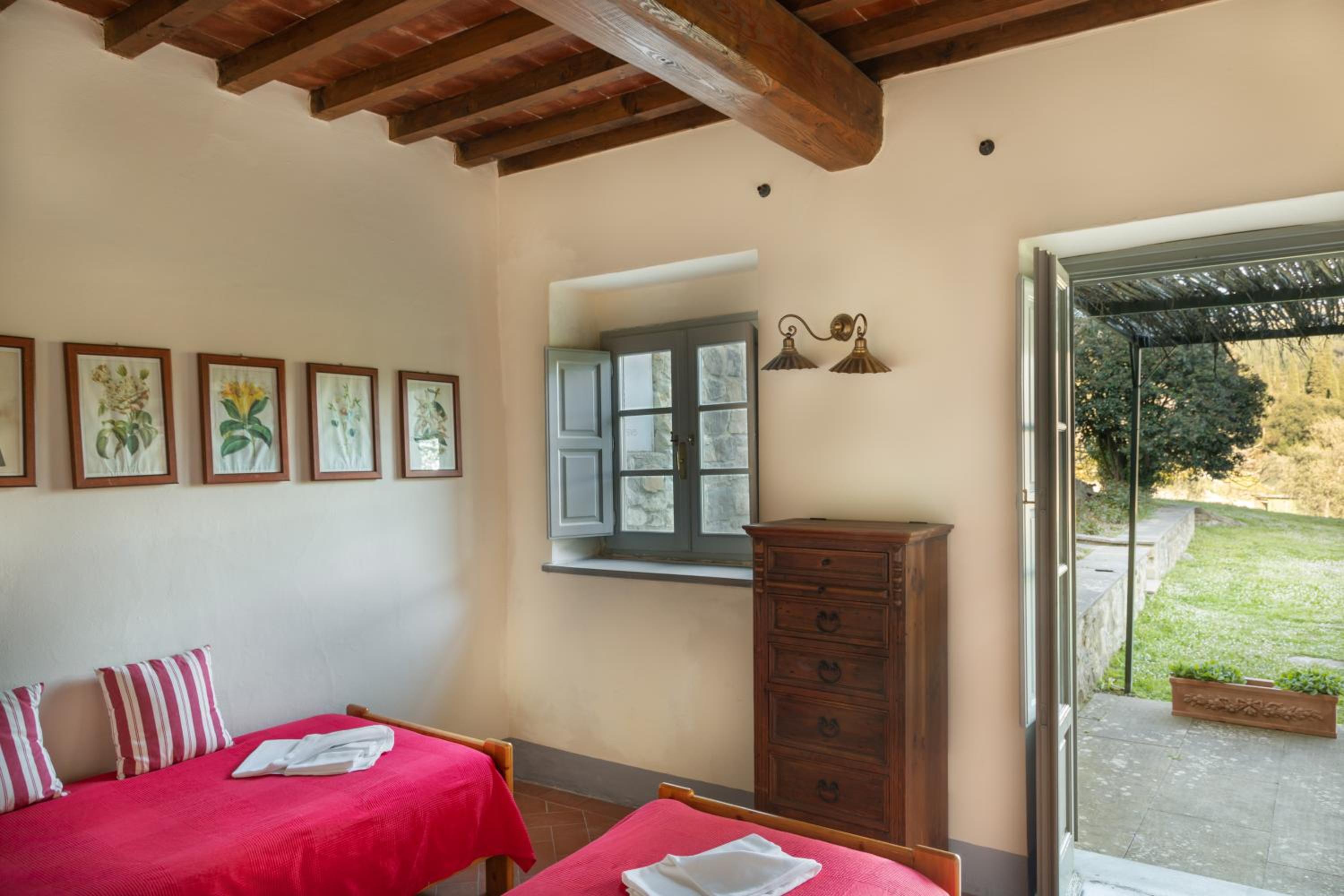 Two-Bedroom House photo 3