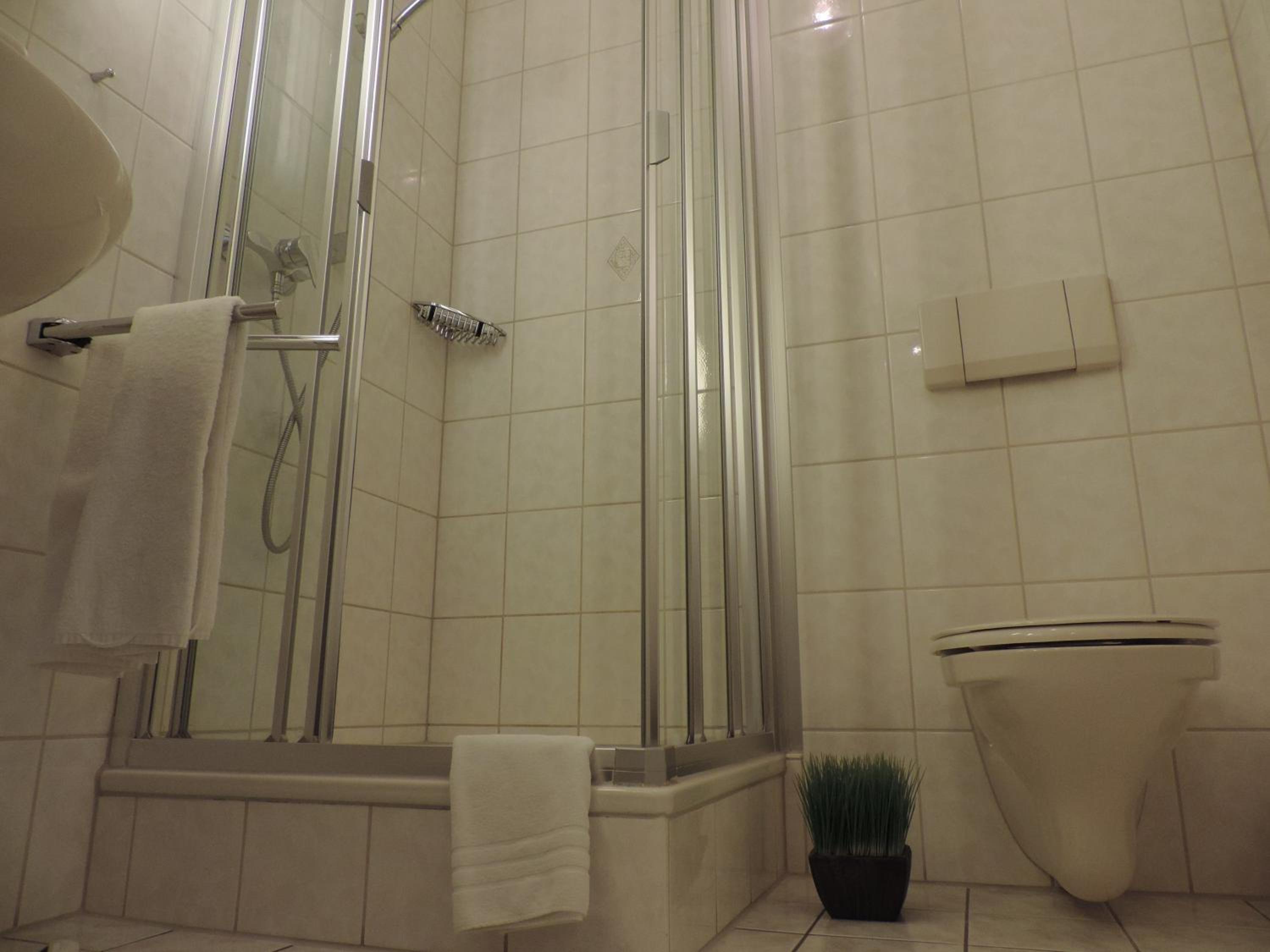 Standard Triple Room - Photo 9
