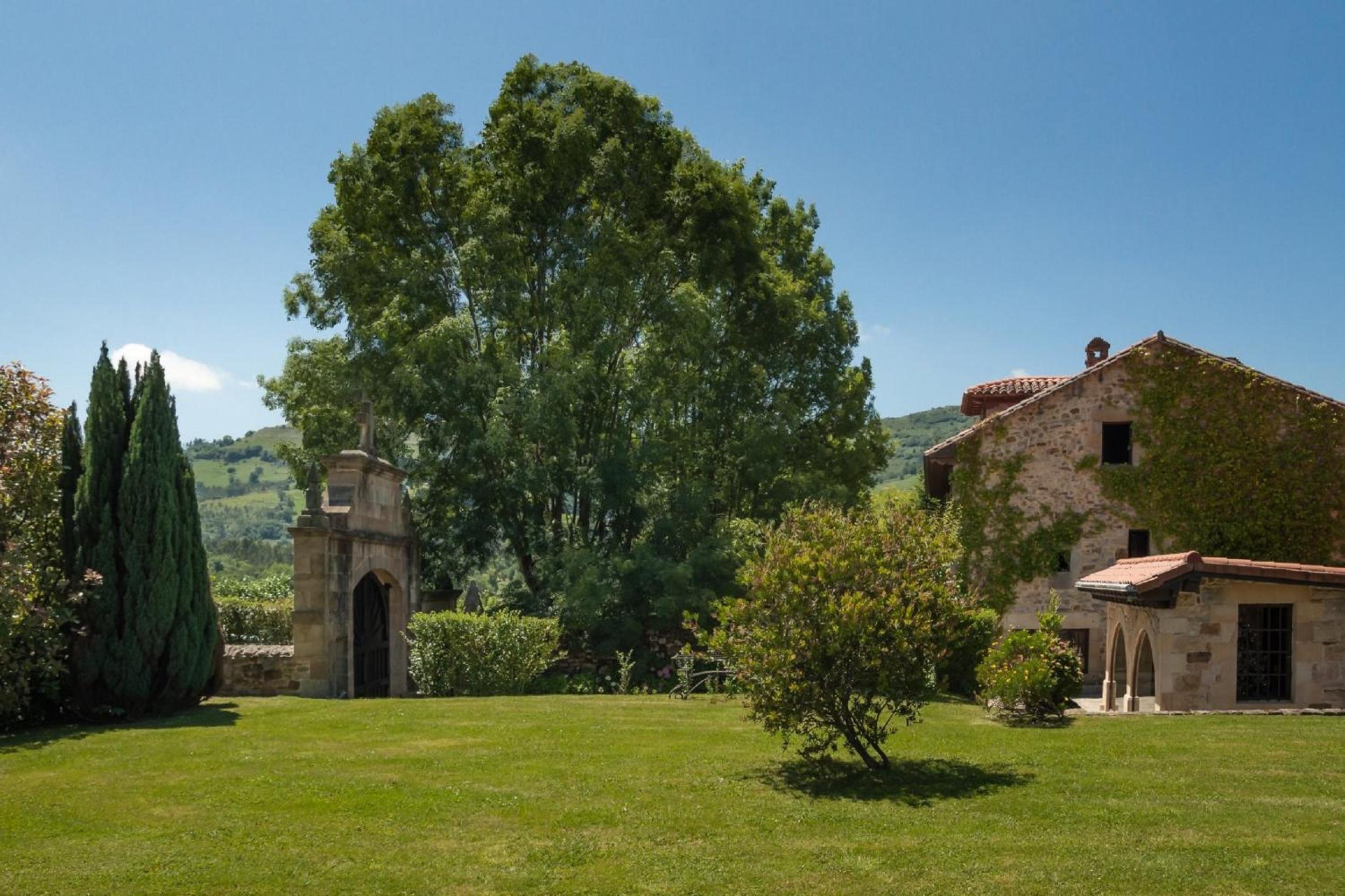 Villa With Private Pool photo 3