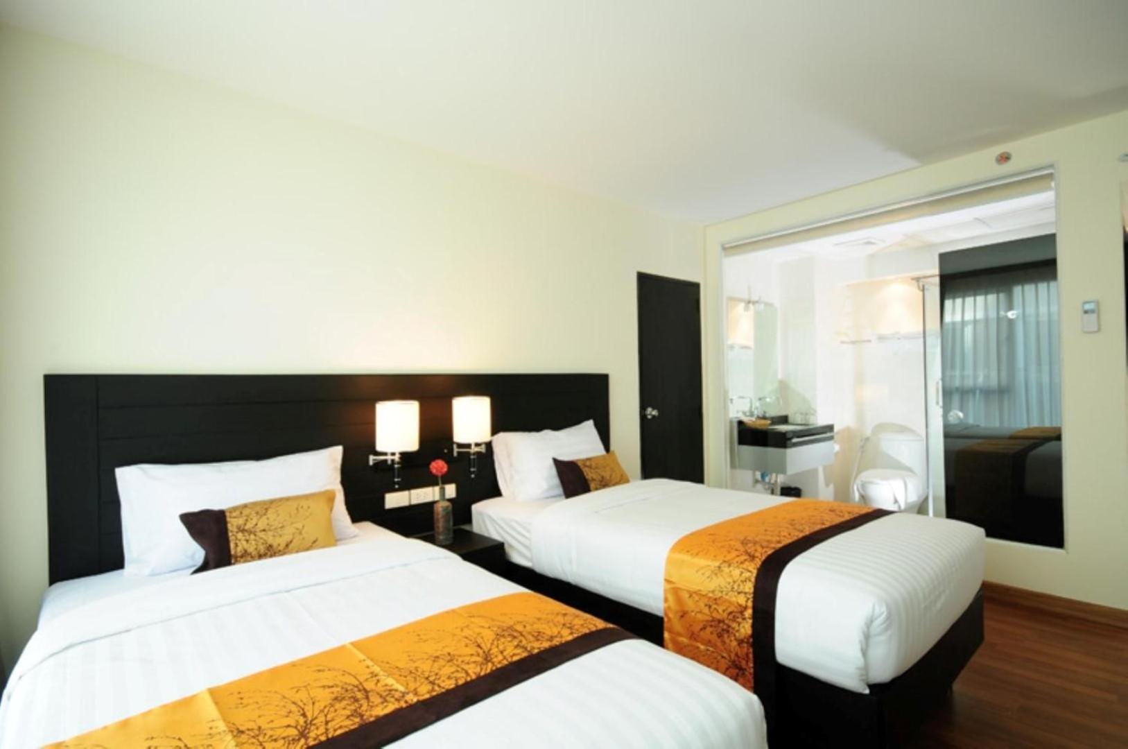 Boss Suites Nana Hotel — photo 86