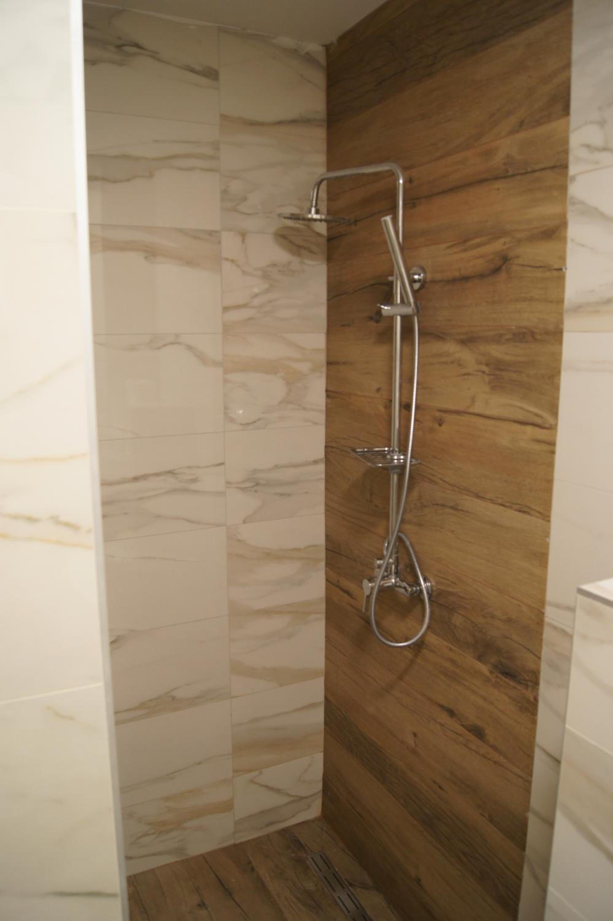 Twin Room with Private Bathroom - Photo 1