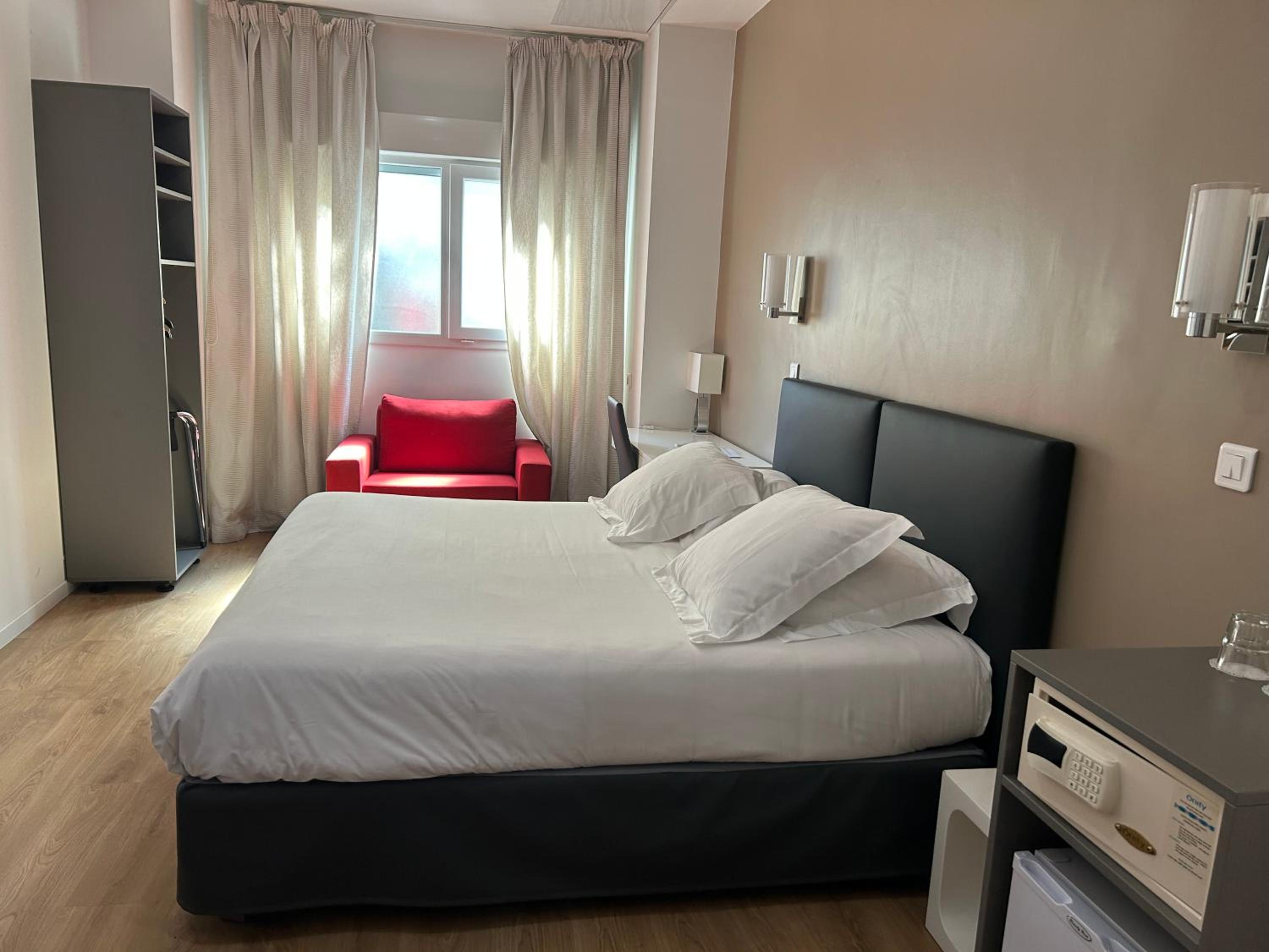 Standard Room - Photo 1