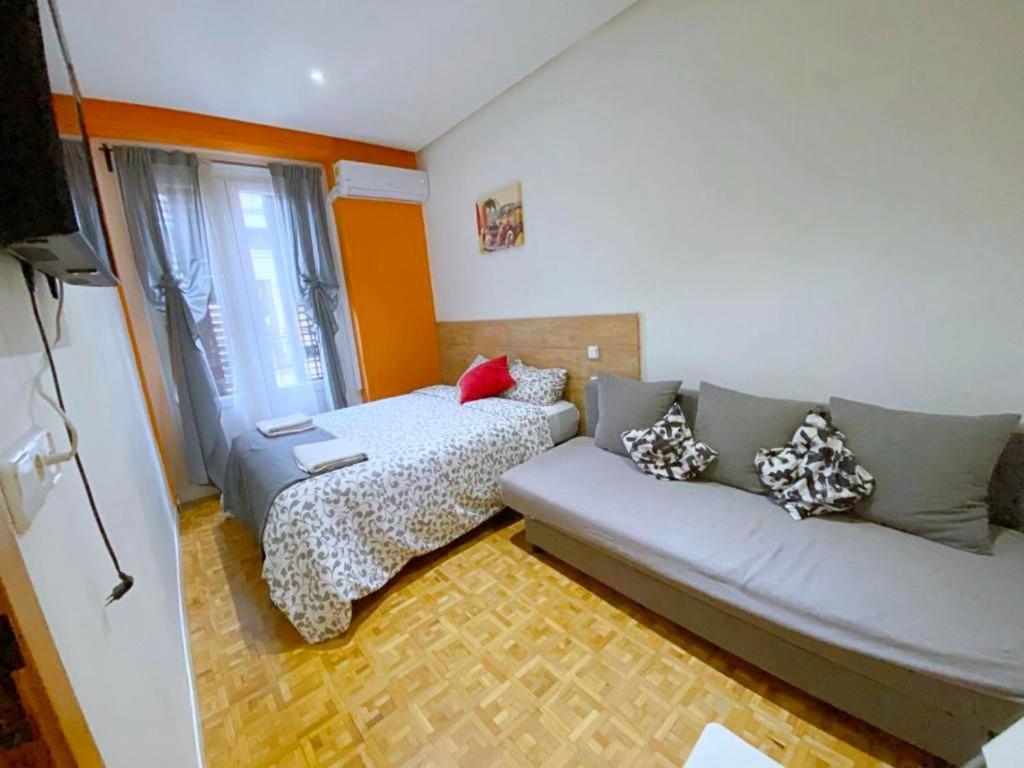 Apartamento con Balcón
