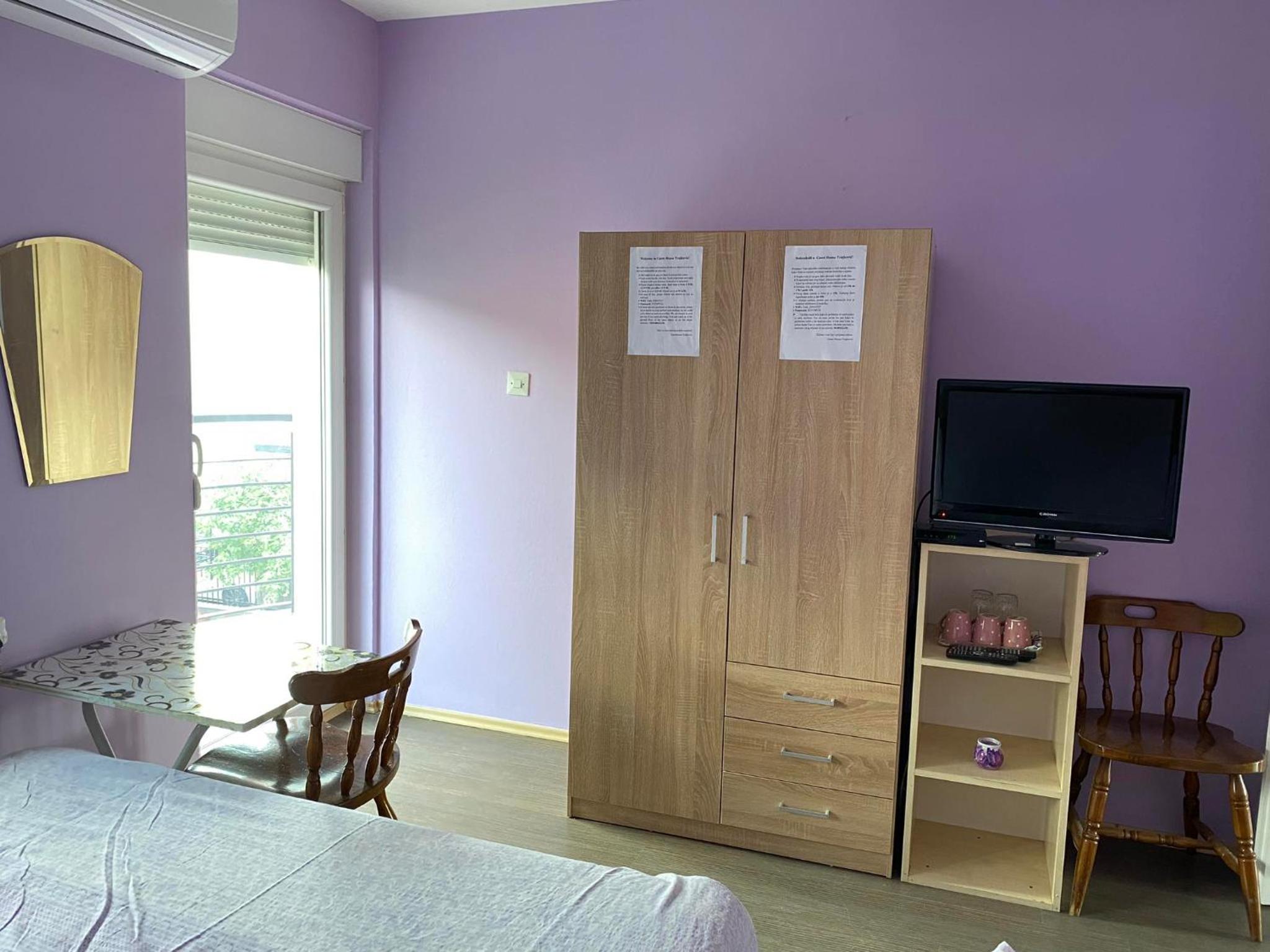 Triple Room with Shared Bathroom photo 1