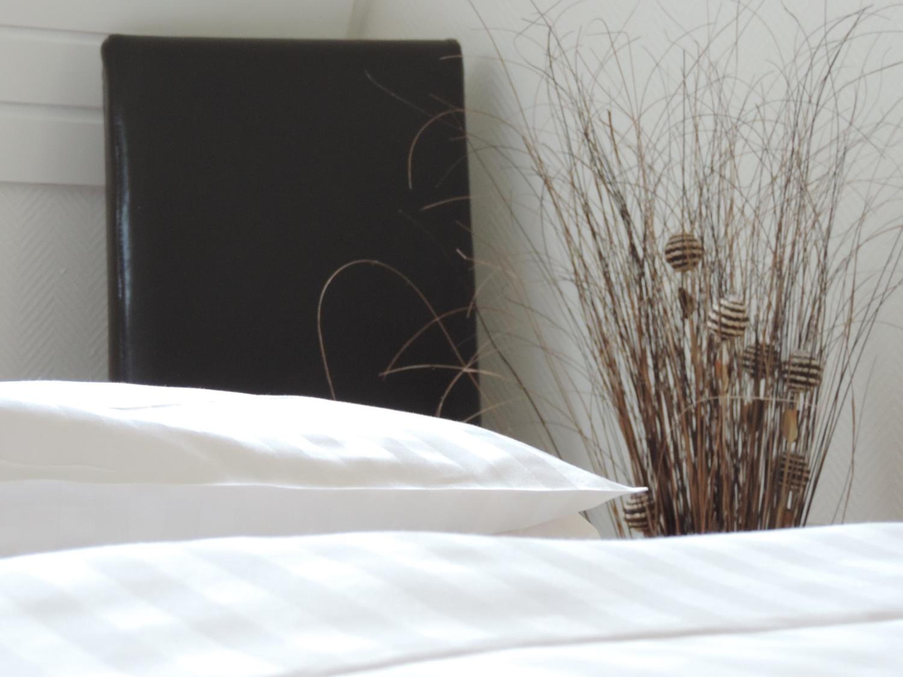 Standard Double Room - Photo 15
