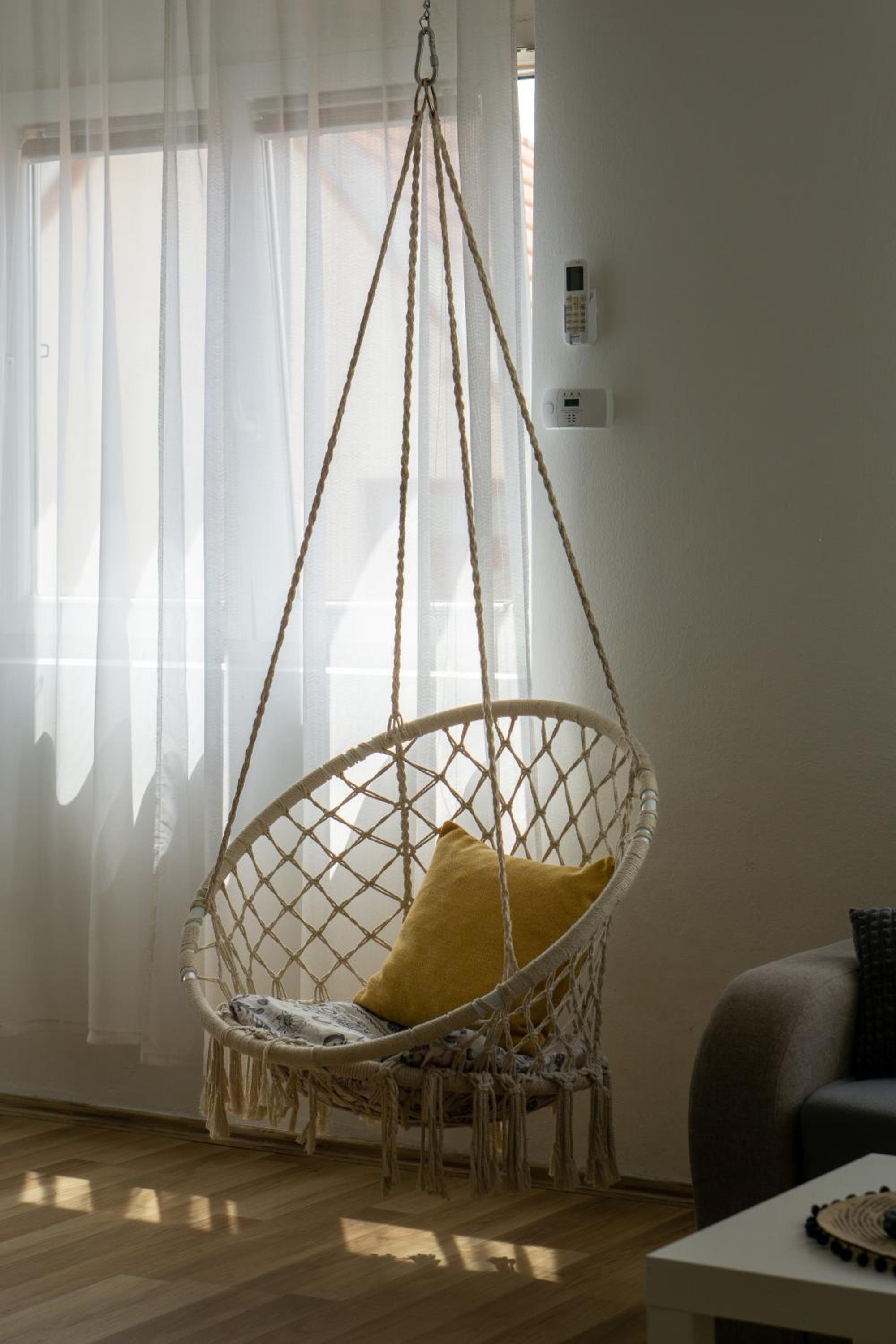 One-Bedroom Apartment - Photo 48