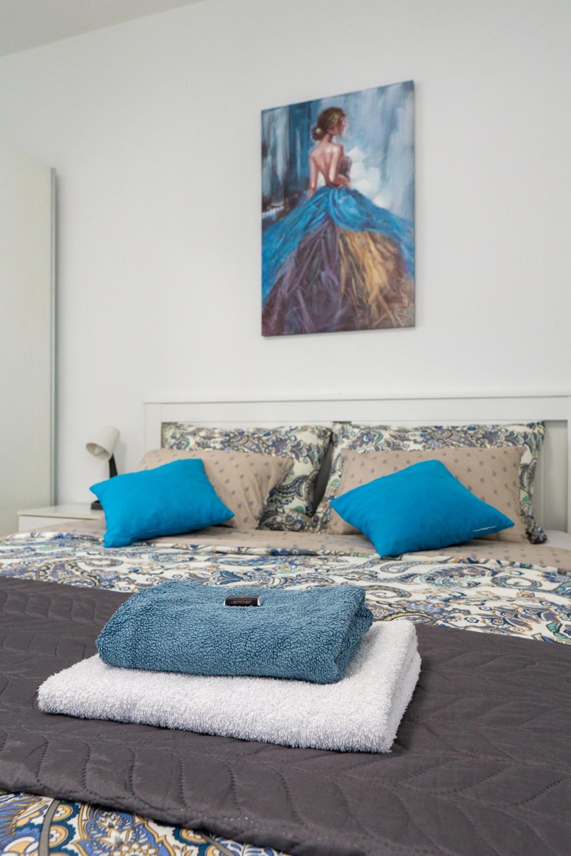 One-Bedroom Apartment - Photo 24