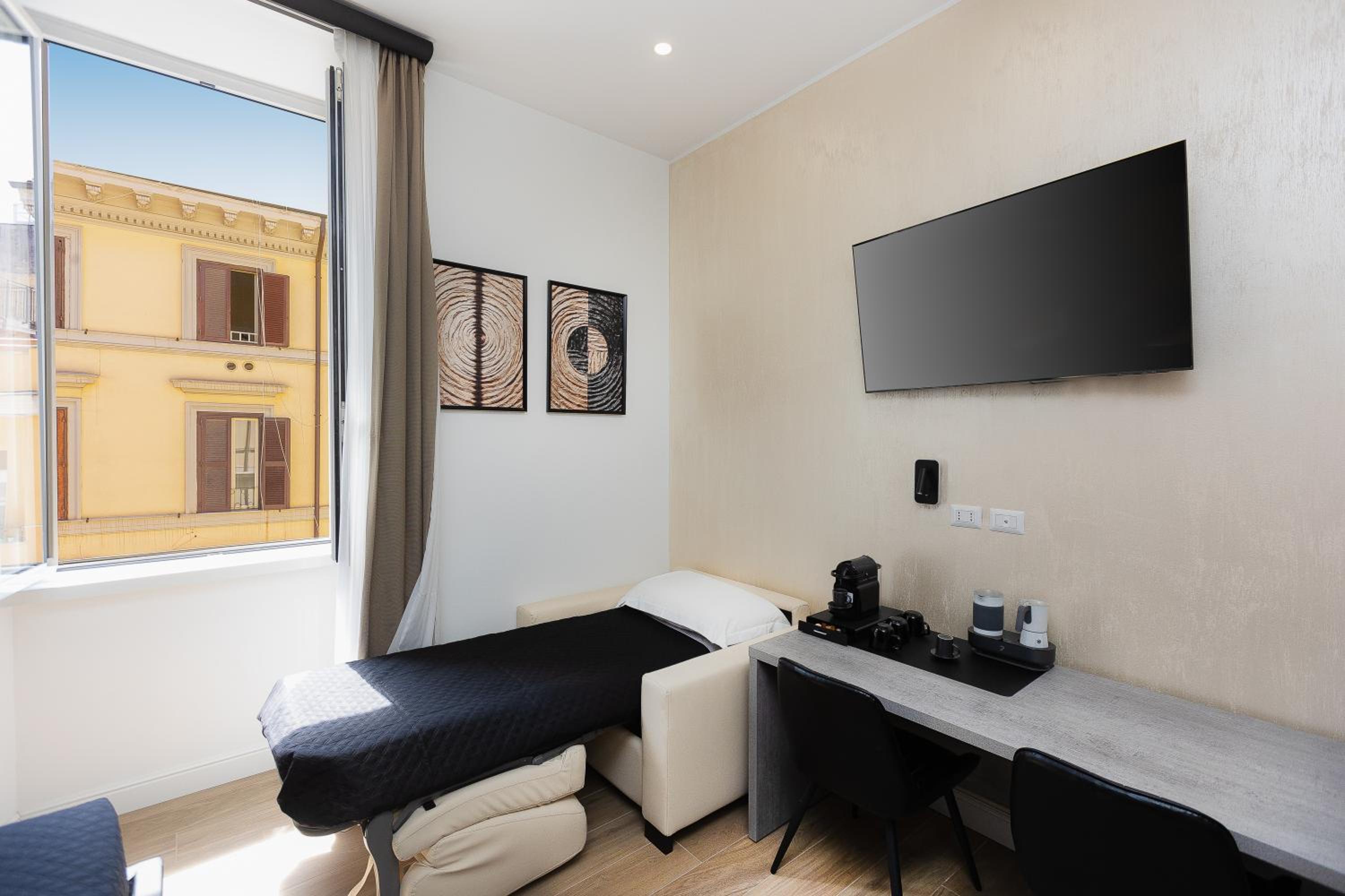 Standard Triple Room photo 3