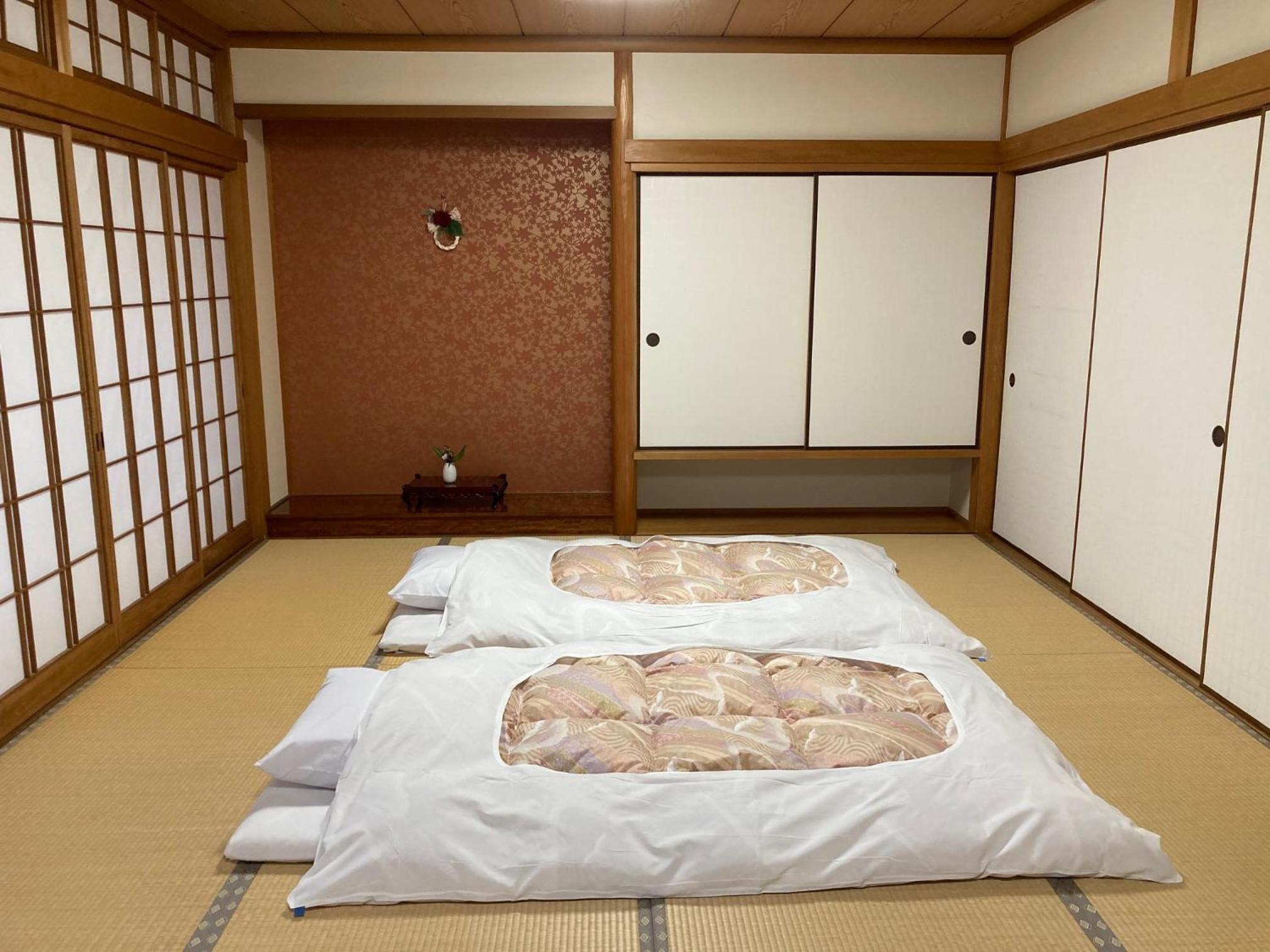 Japanese-Style Room