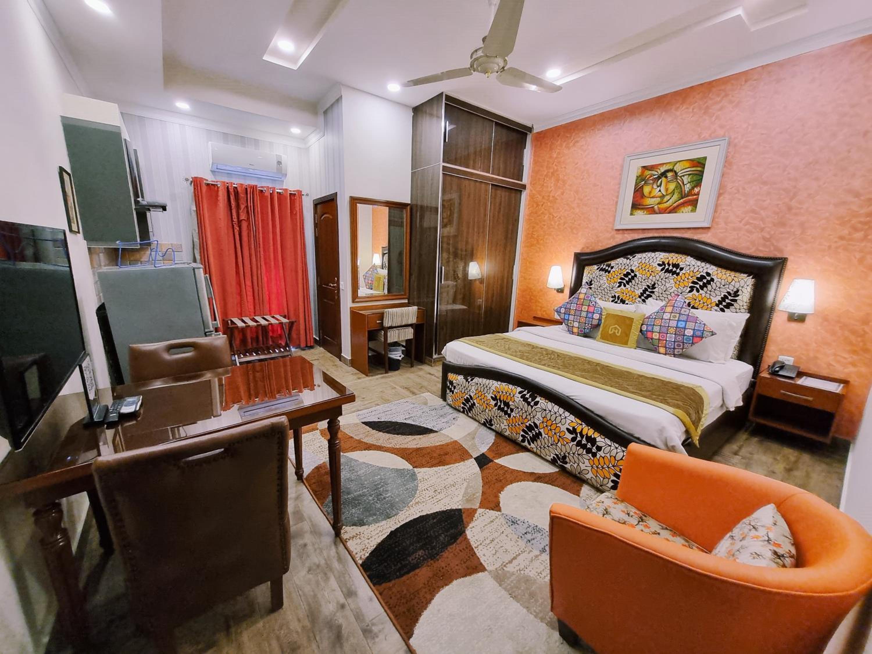 Deluxe Apartment