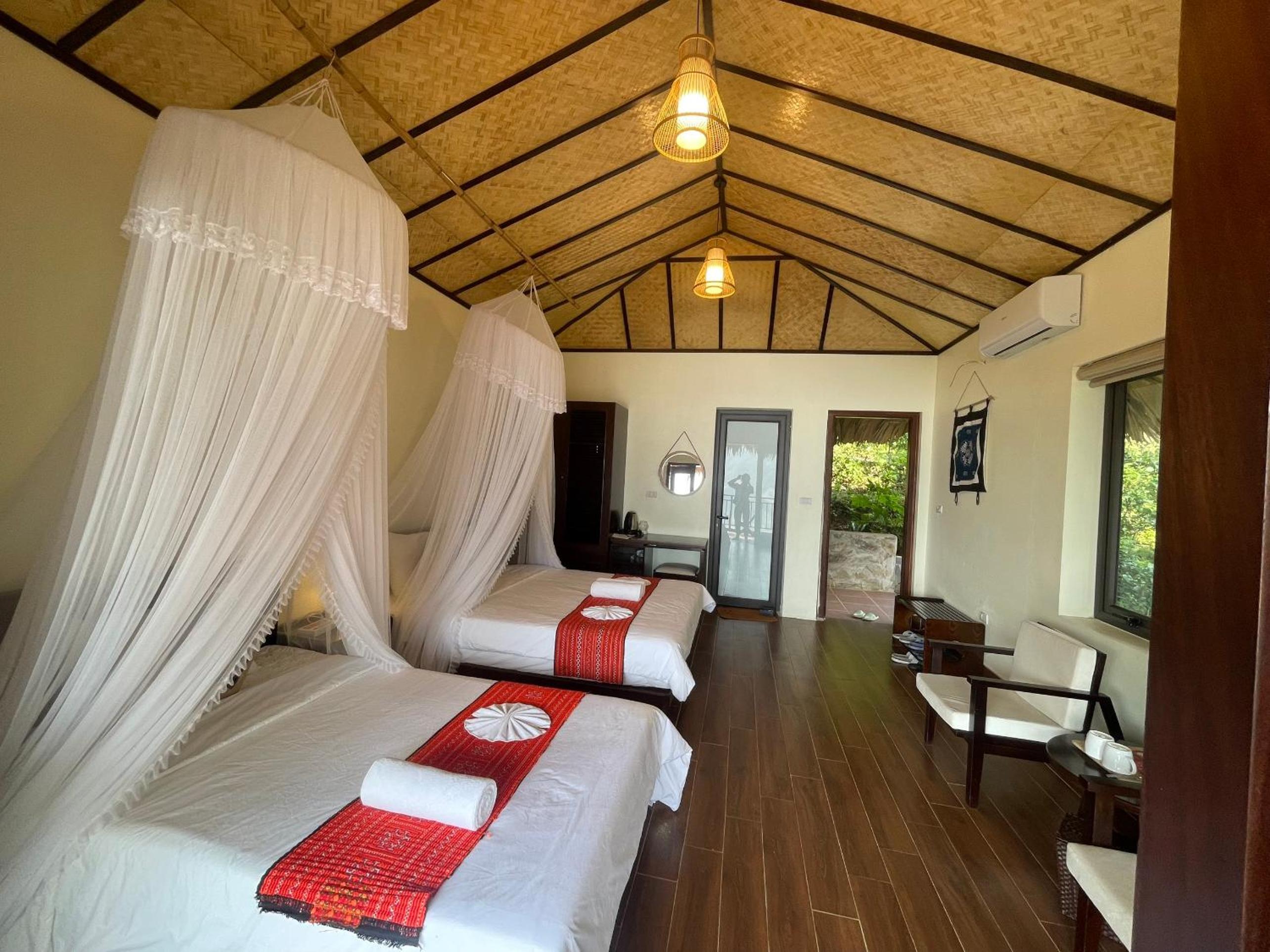 Triple Room with Balcony - Photo 14