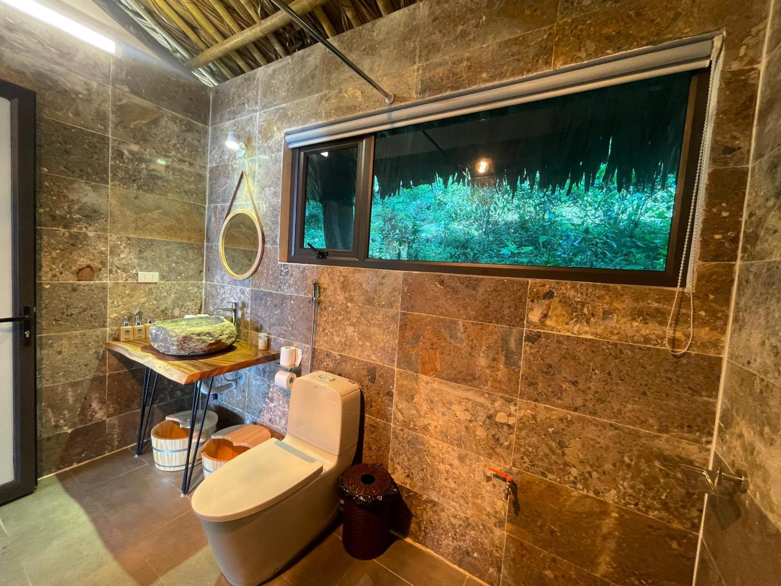 Triple Room with Balcony - Photo 7
