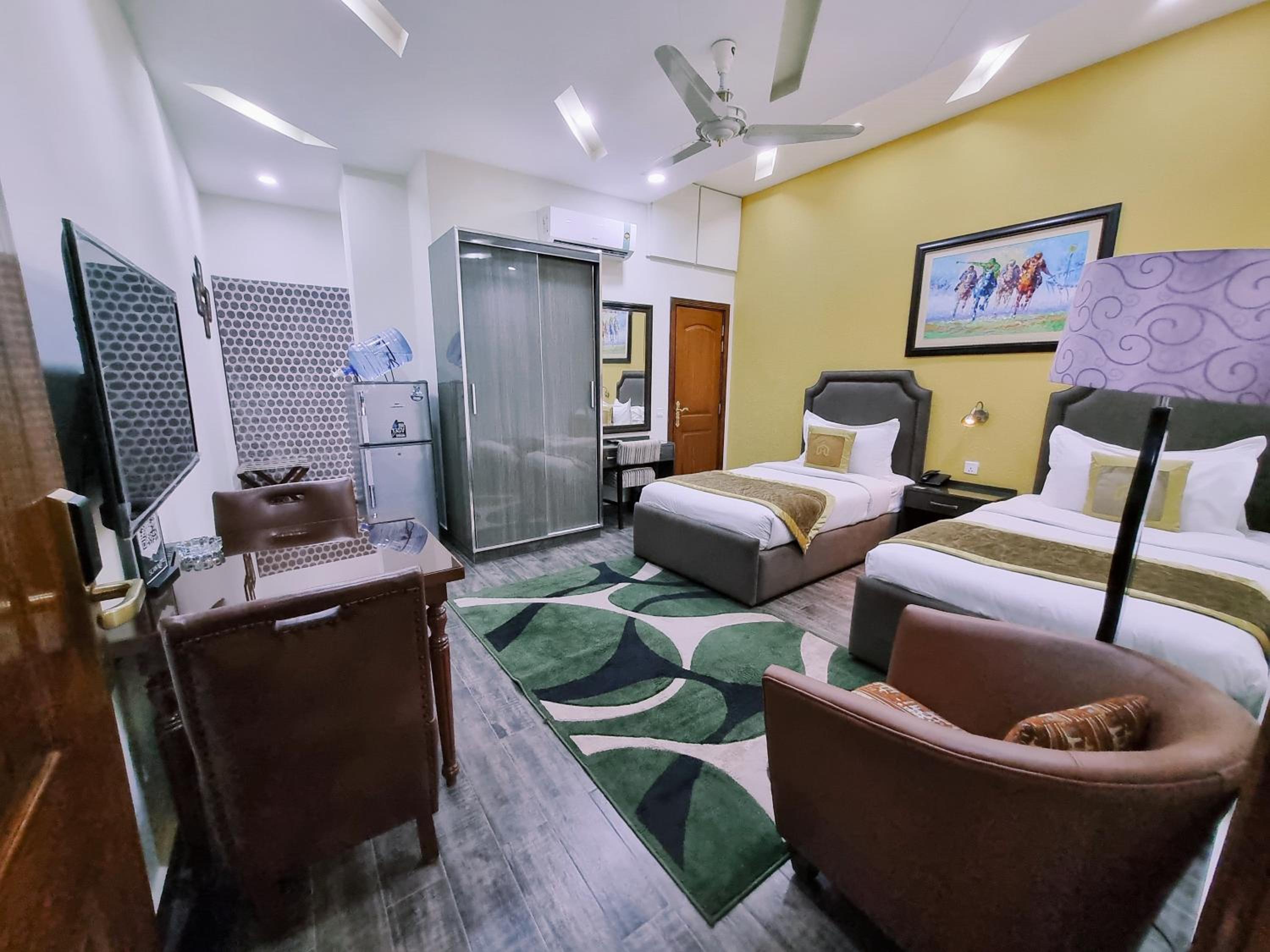 Studio Apartment