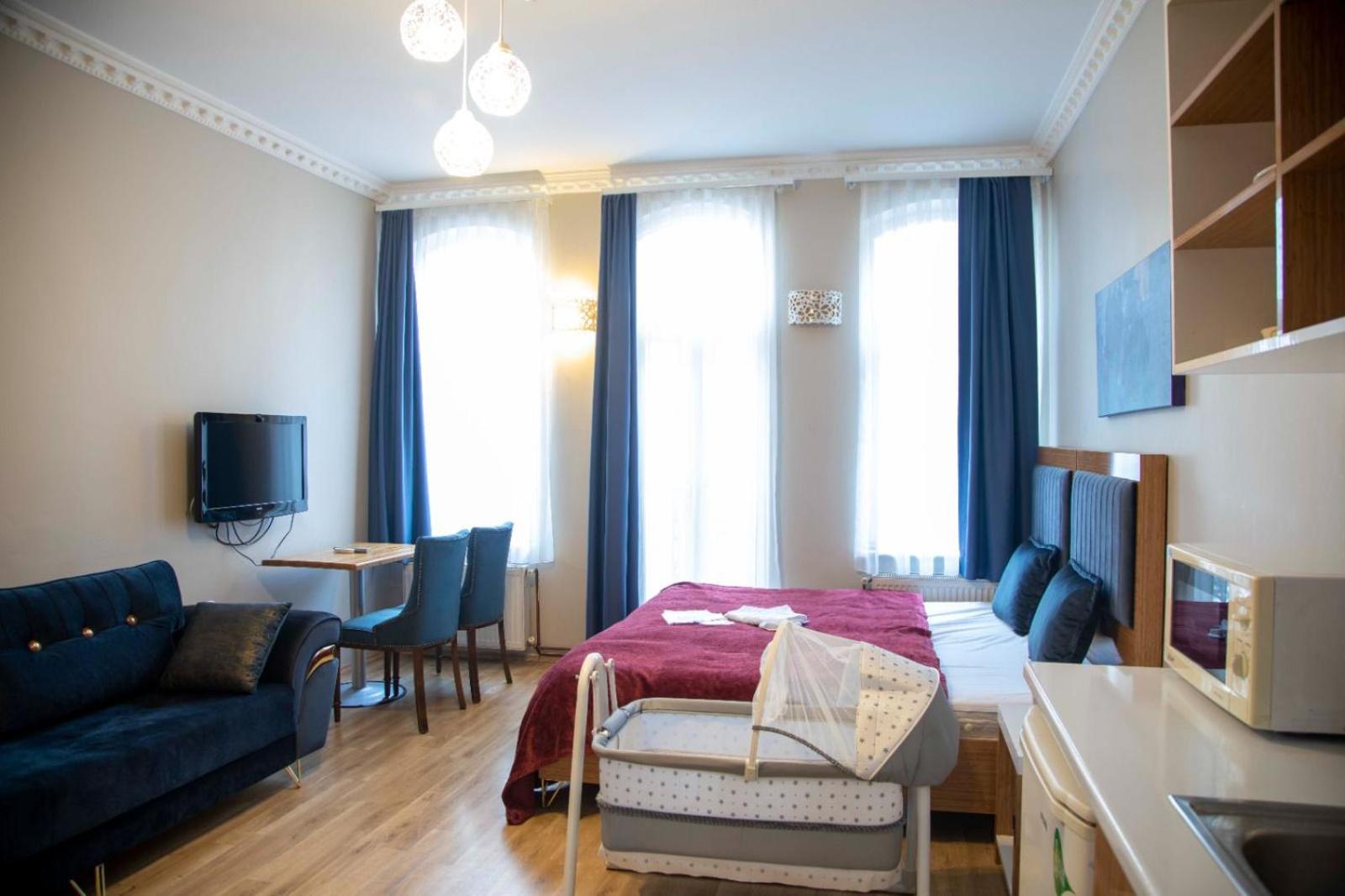 Deluxe Double Room With Balcony photo 3