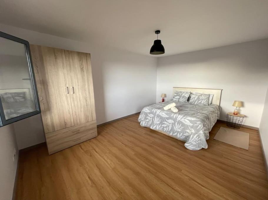 Three-Bedroom House photo 1