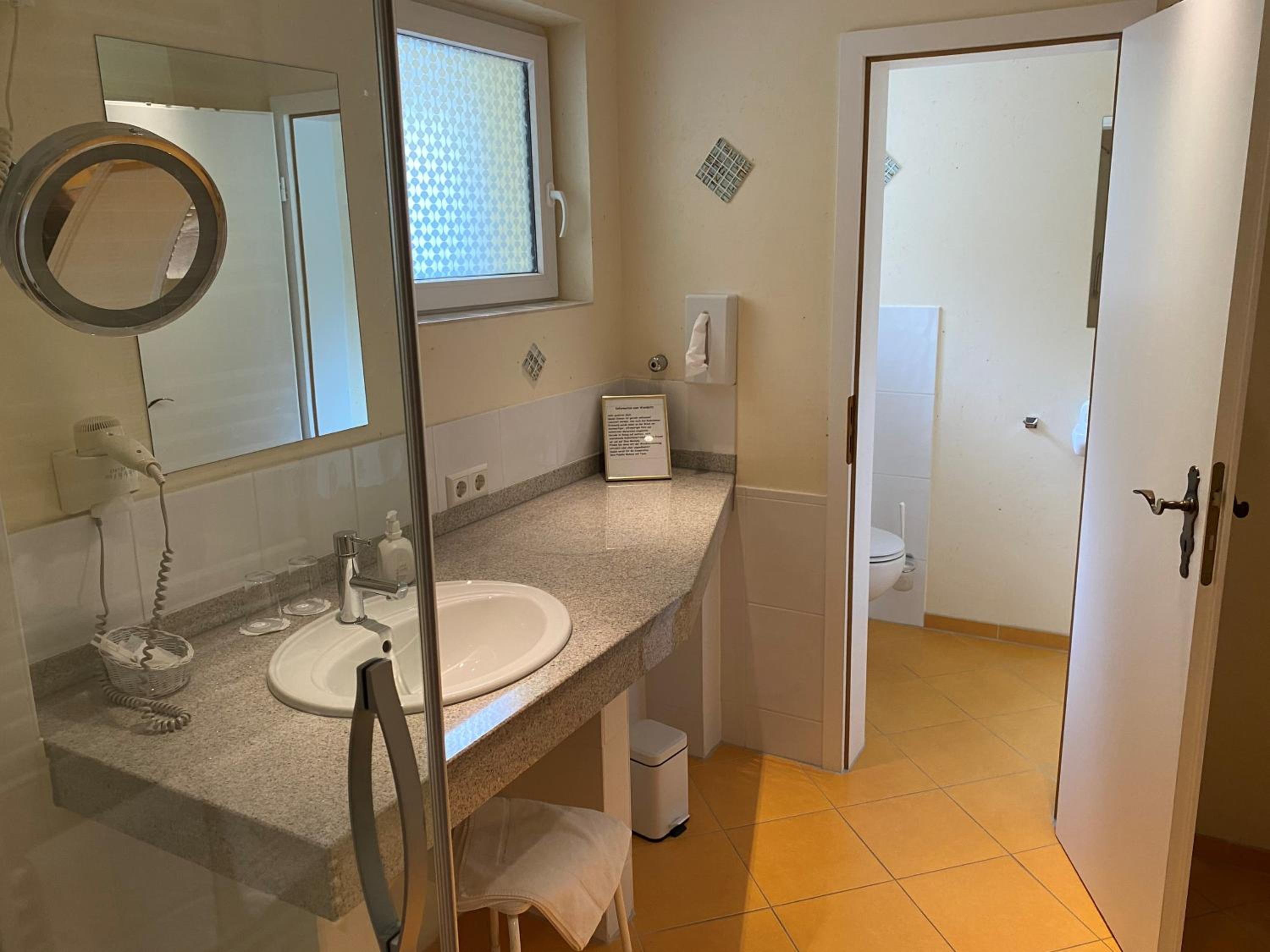 Junior Suite with Garden View photo 2