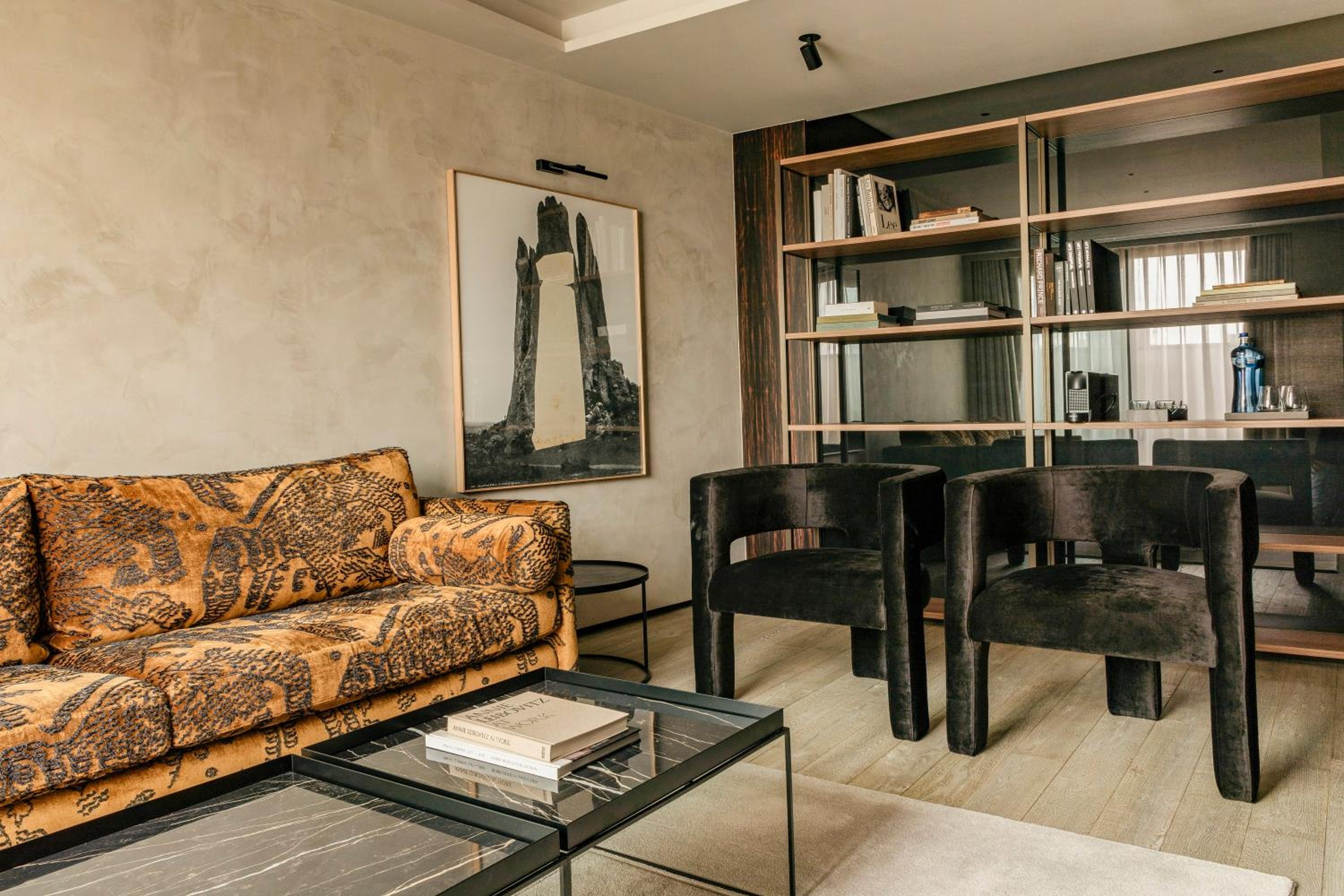 Suite Diamante Doble con terraza y vista a la ciudad, con sala de estar independiente. Suite Diamante Doble con terraza y vista a la ciudad, con sala de estar independiente.