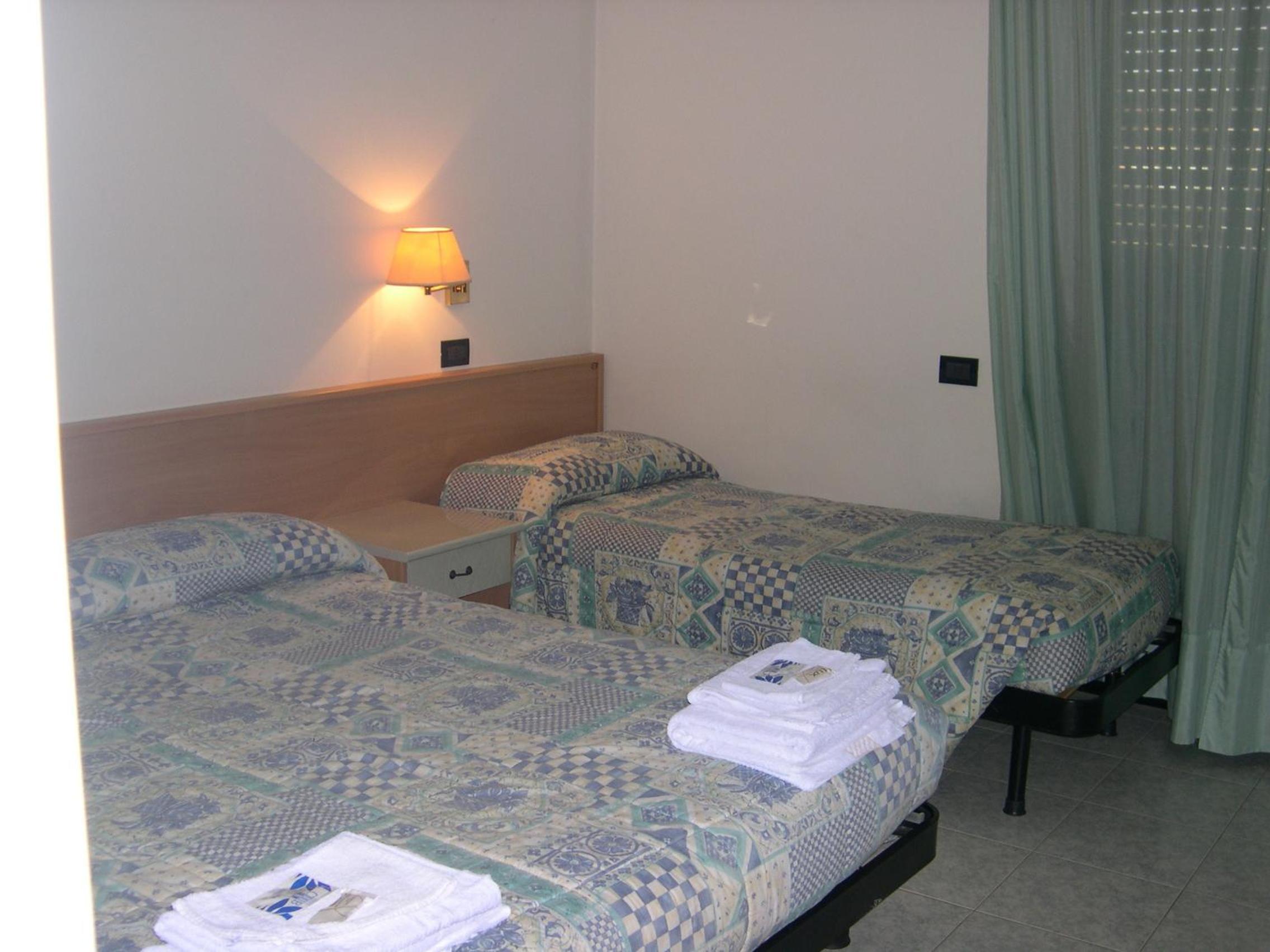 Triple Room with Private Bathroom photo 2