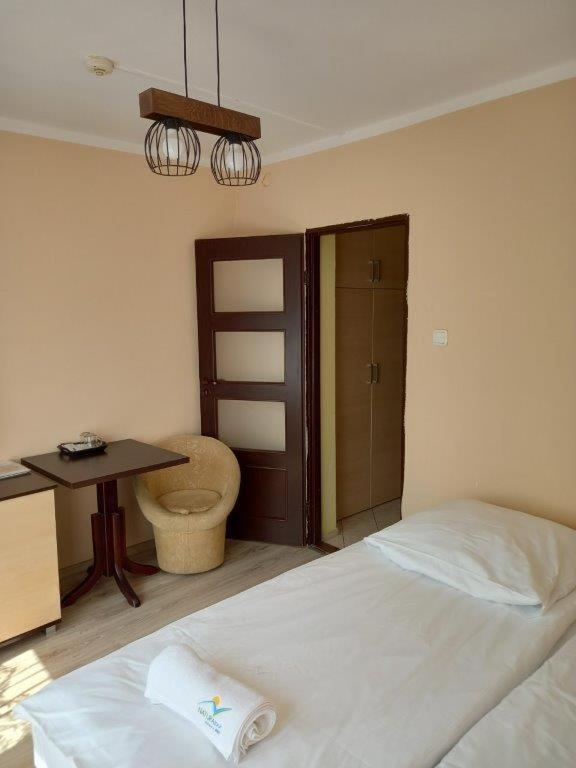 Double Room - Photo 8