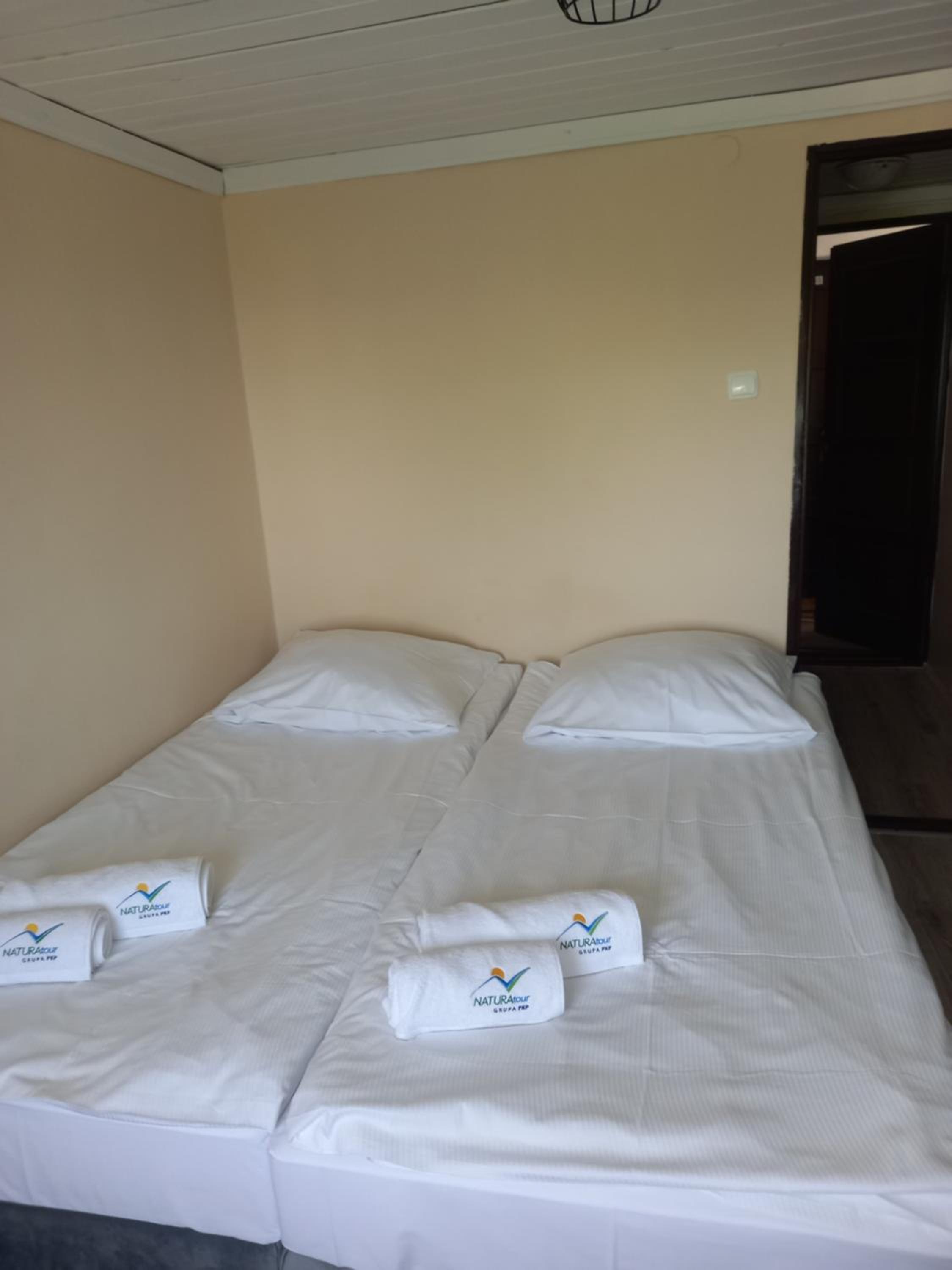 Small Double Room - Photo 11