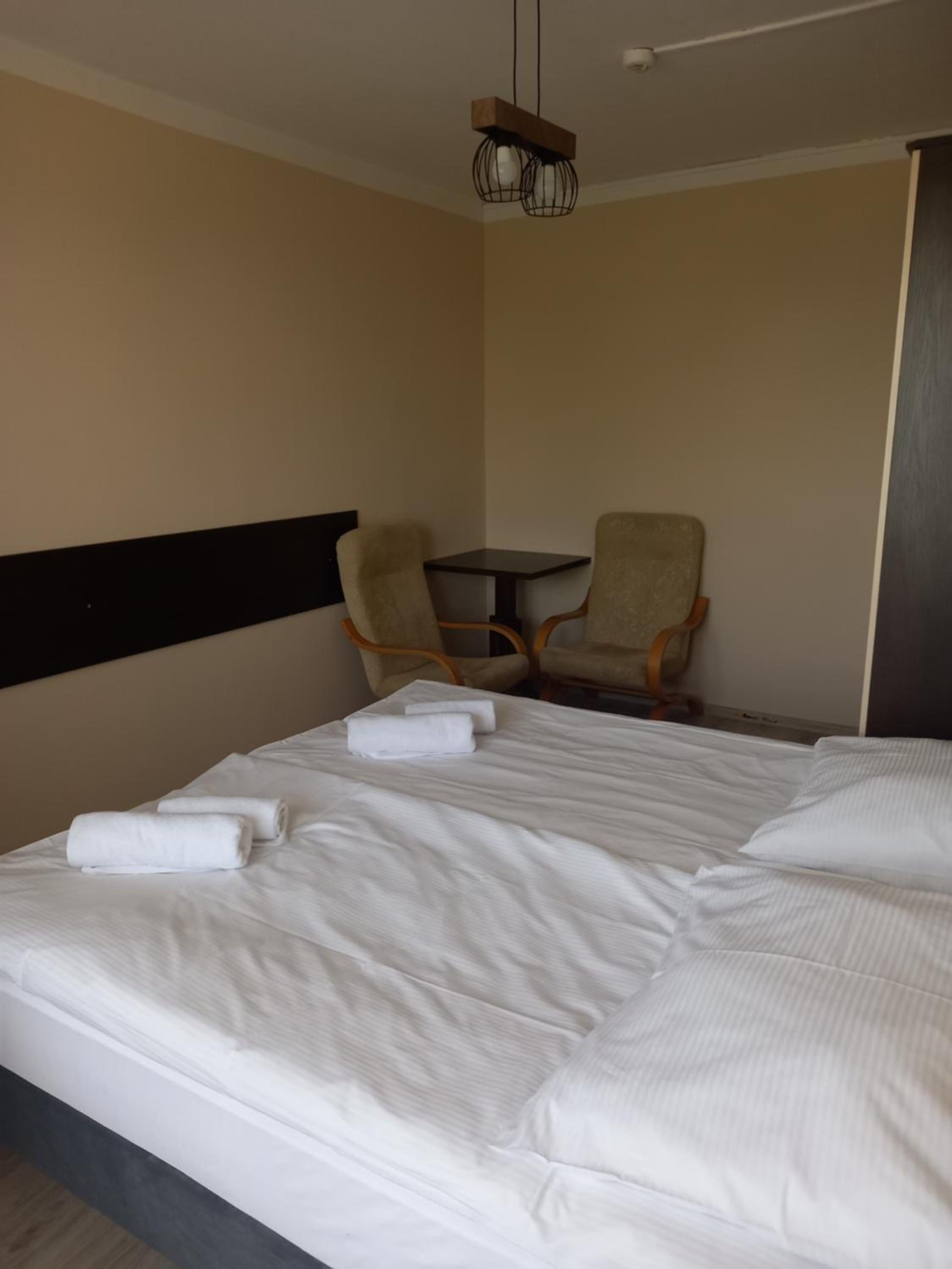 Triple Room - Photo 12