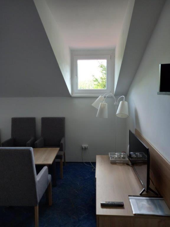 Apartment with Mountain View - Photo 4