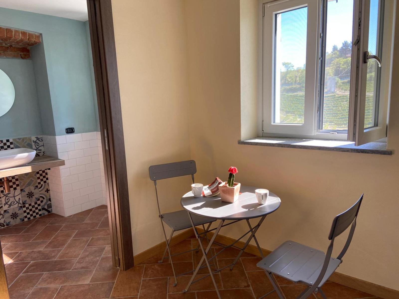 Deluxe Double Room with Balcony photo 2