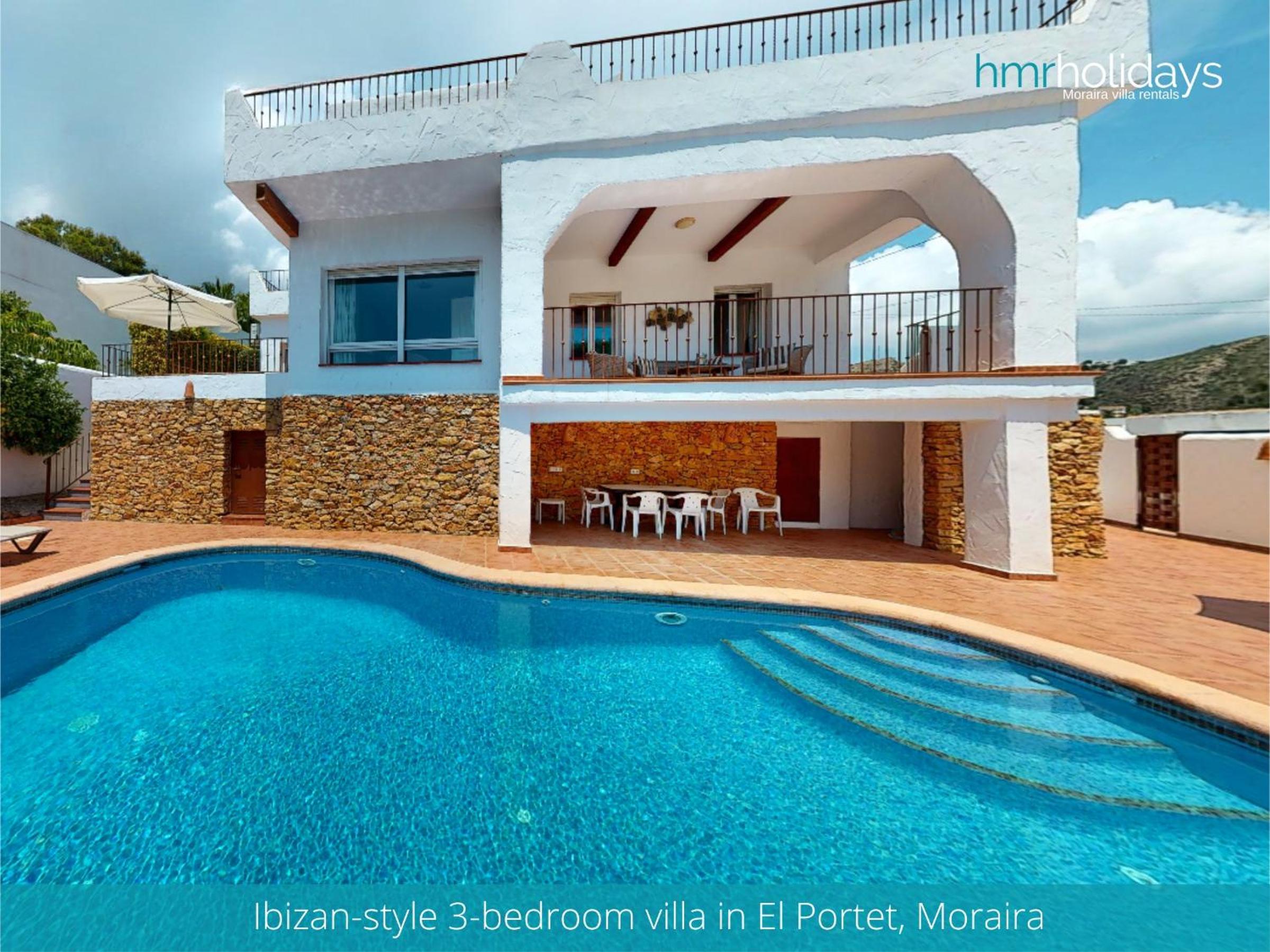 Three-Bedroom Villa photo 3
