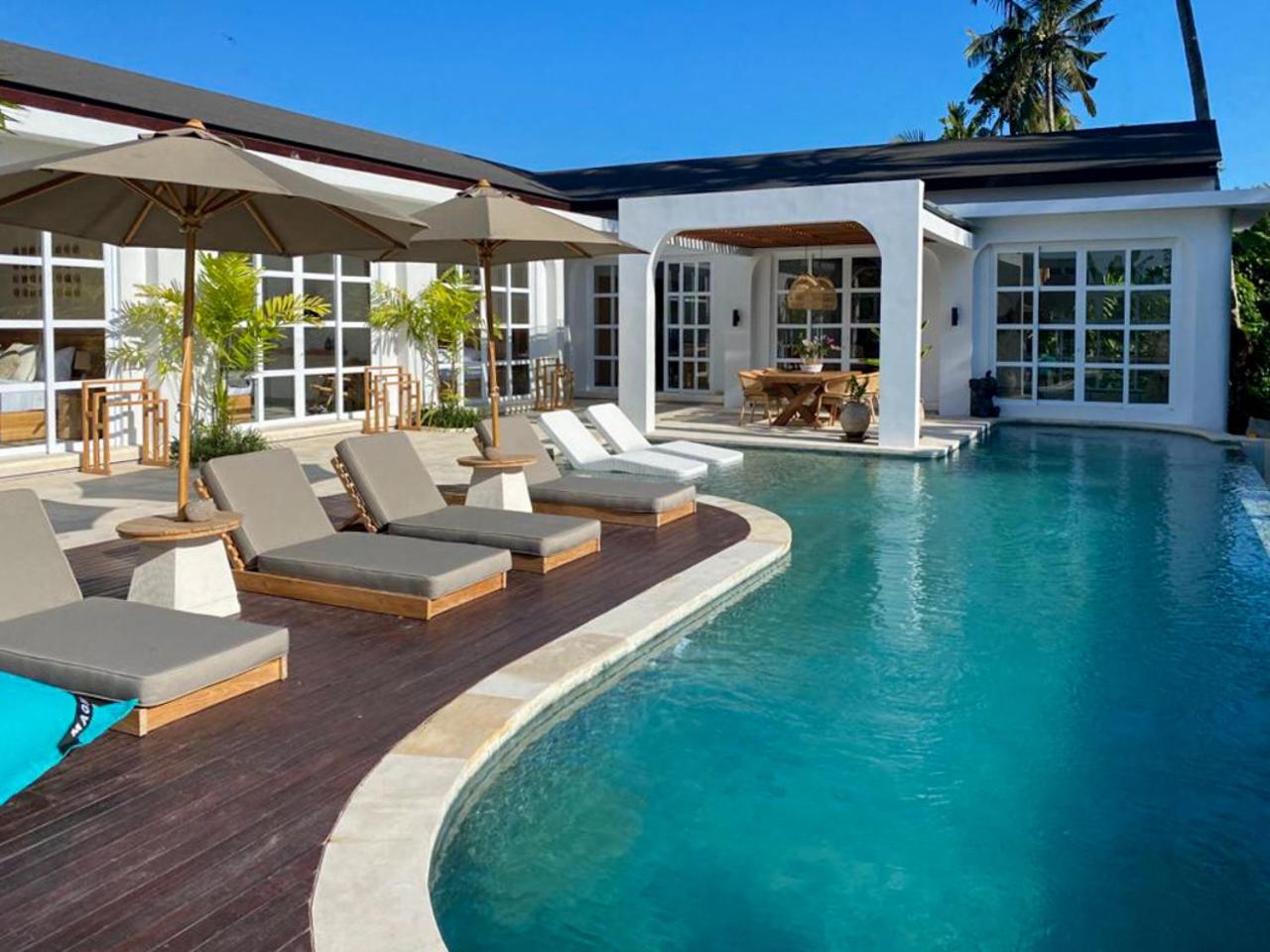 Three-Bedroom Villa - Photo 15