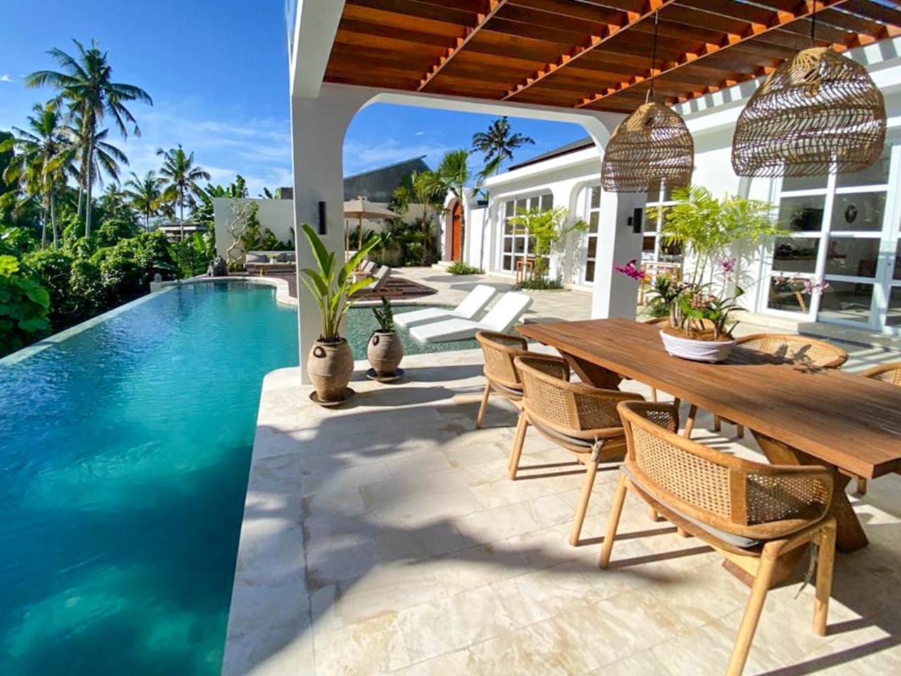 Three-Bedroom Villa - Photo 40