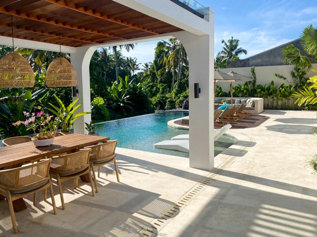 Three-Bedroom Villa - Photo 5