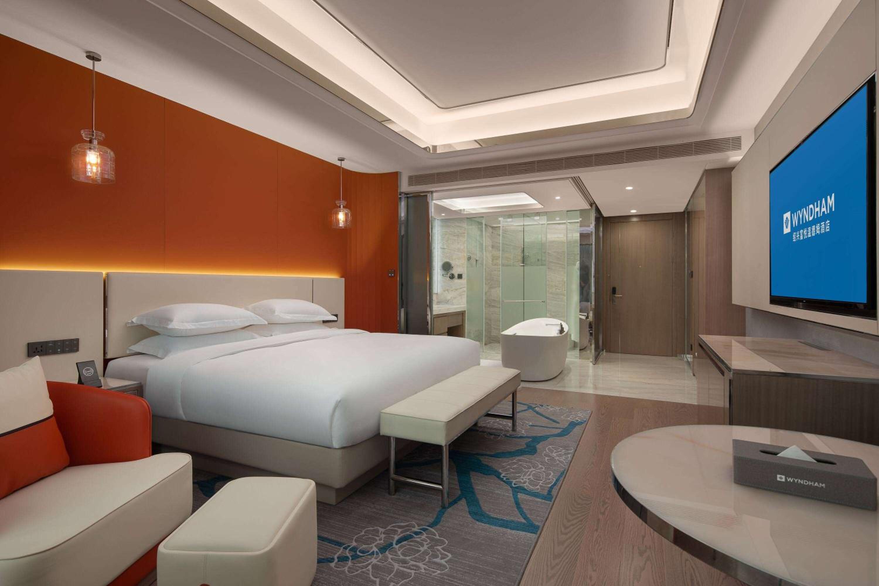 Premier King Room