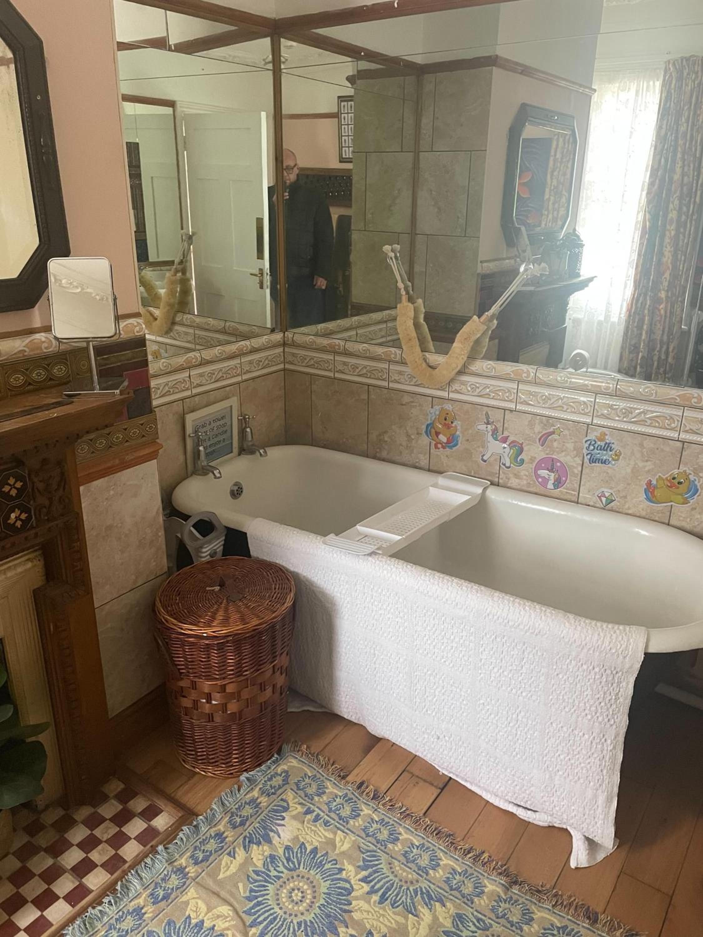 Double Room with Private Bathroom photo 2