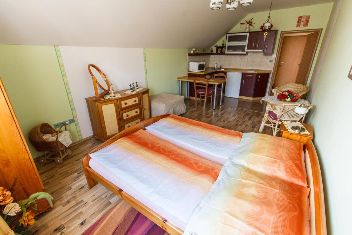 Double Room with Extra Bed photo 3