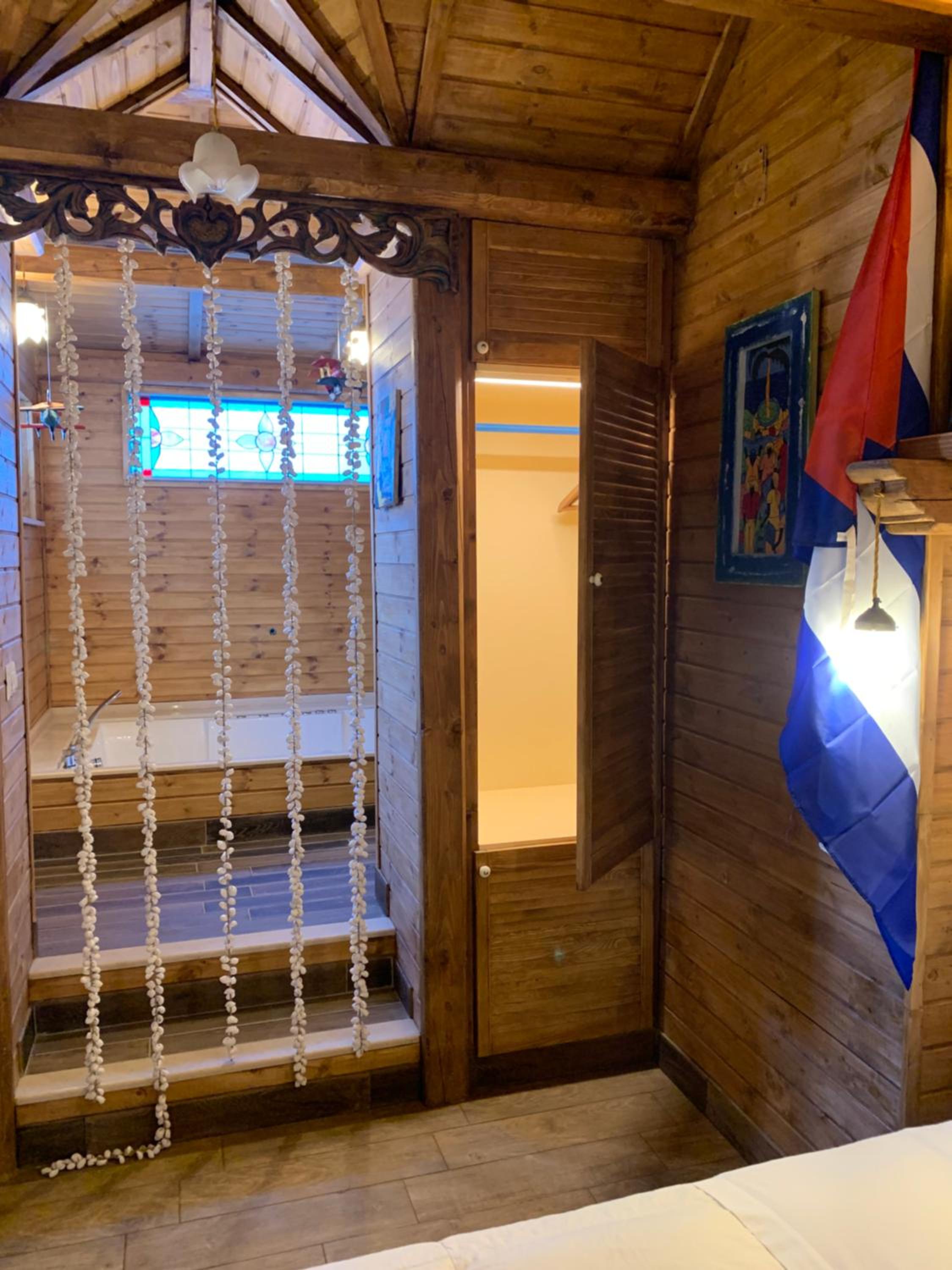 Suite with Spa Bath - Photo 1