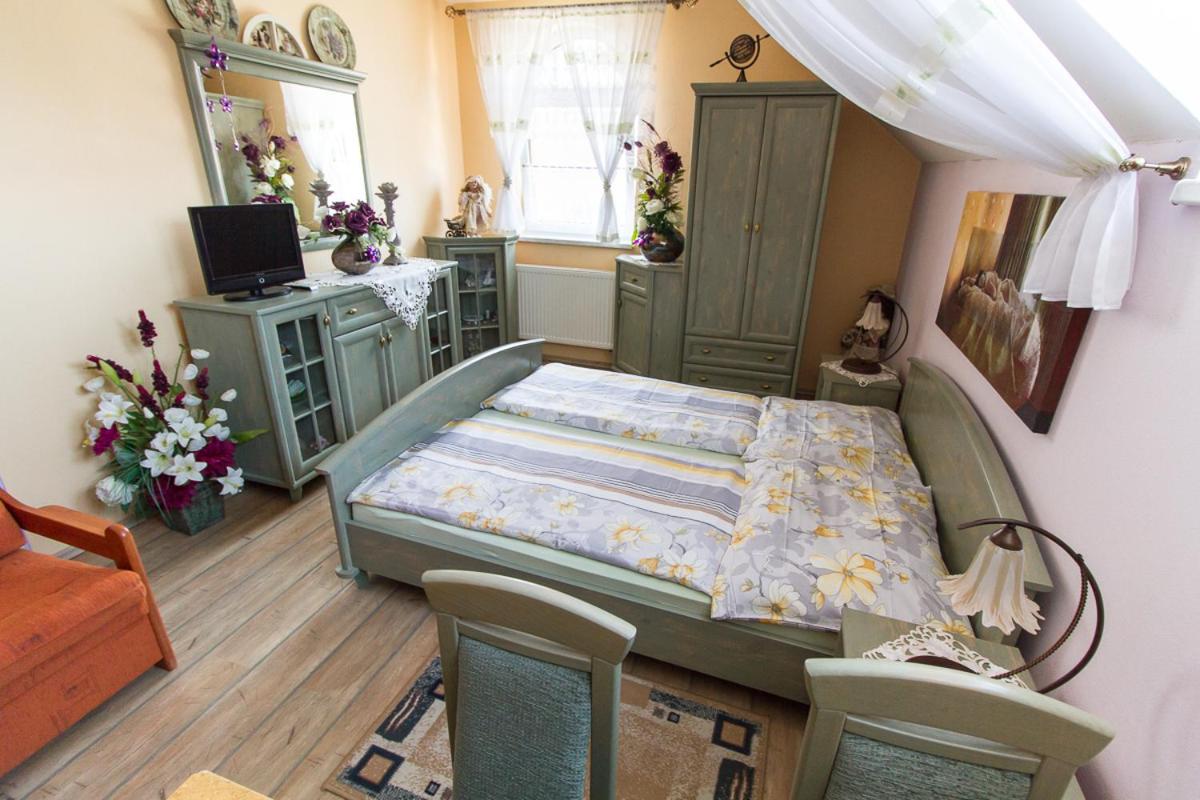 Double Room with Extra Bed photo 1