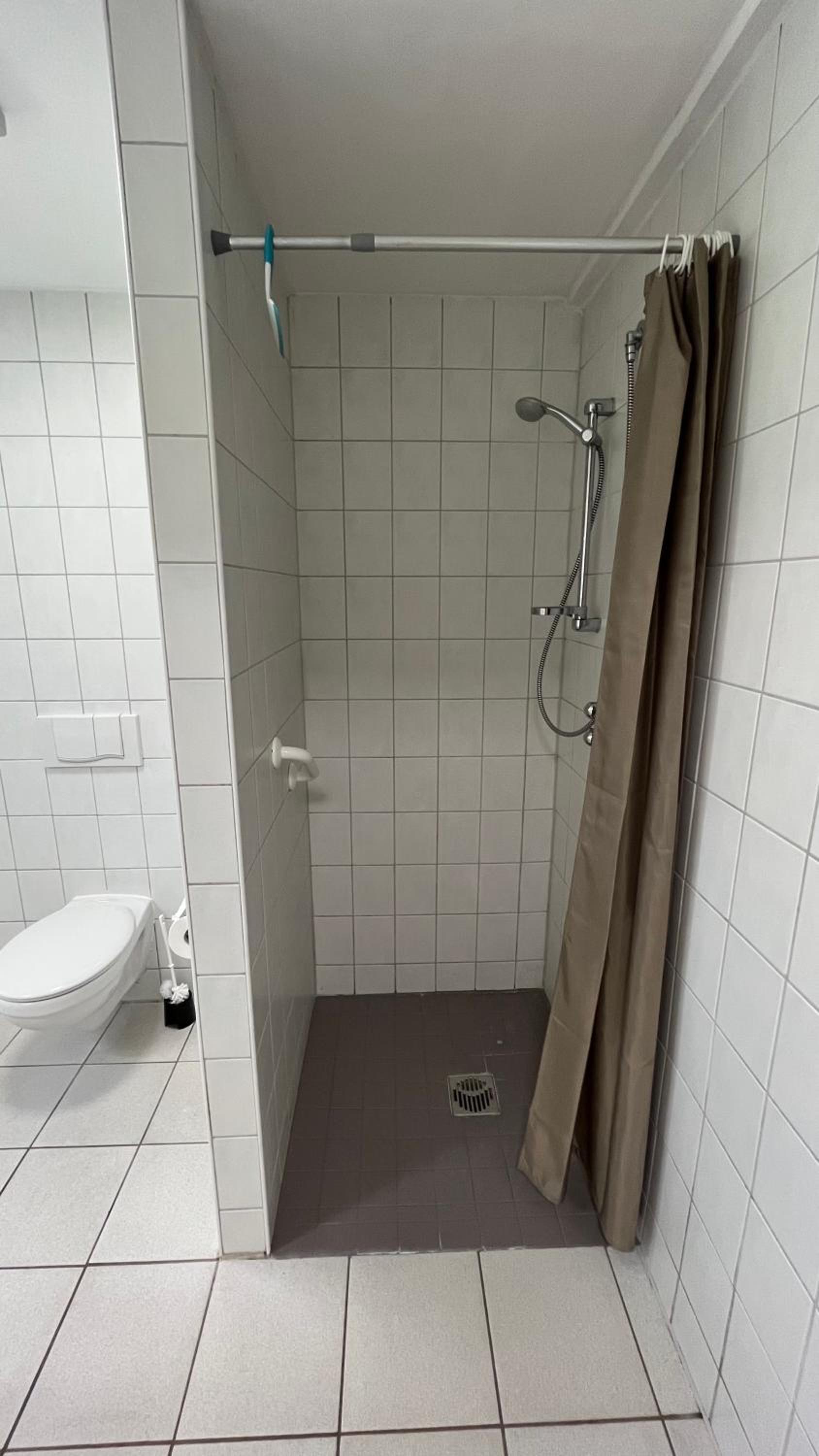 Deluxe Double or Twin Room with Shared Bathroom photo 3