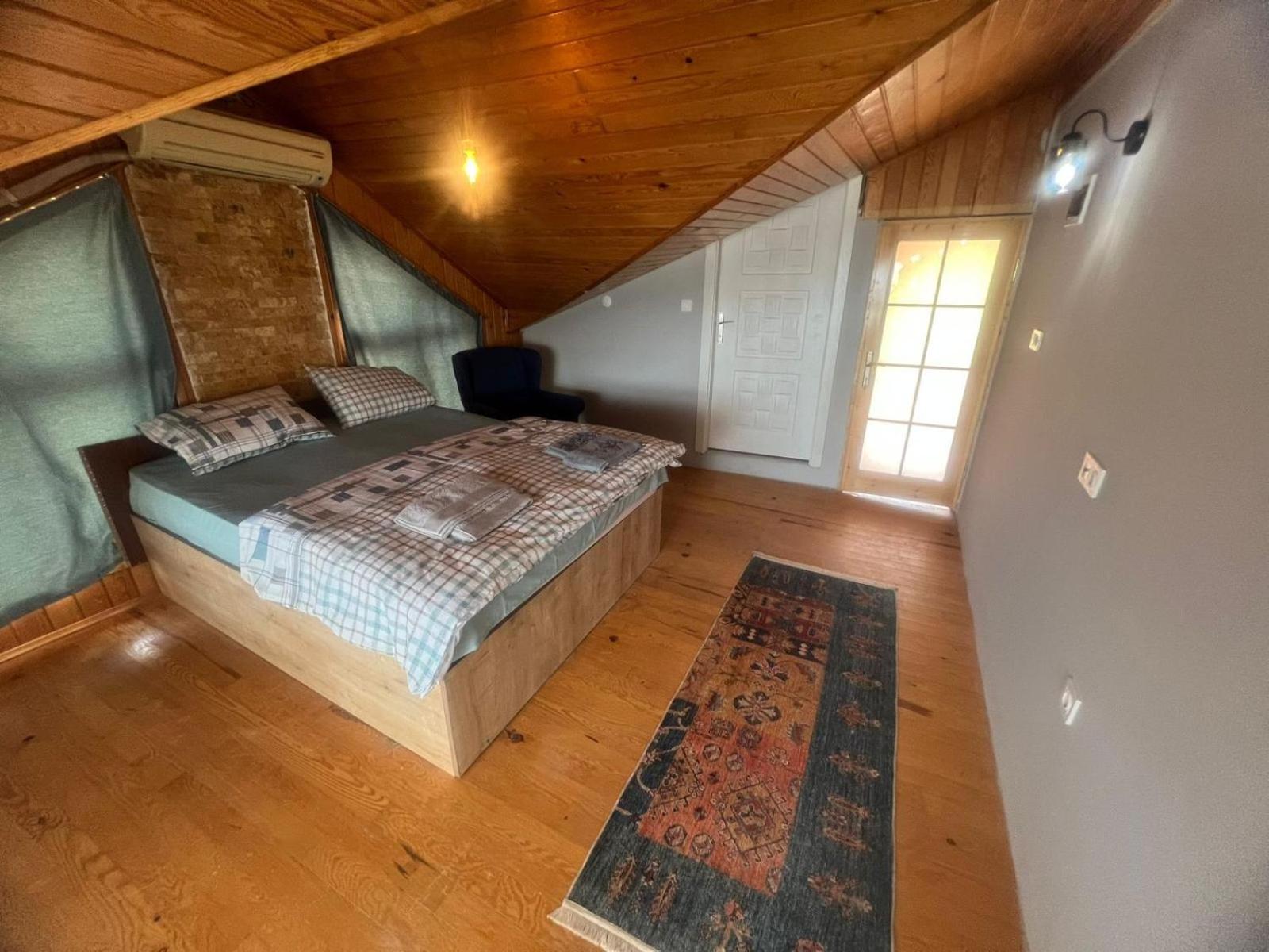 Double Room With Spa Bath photo 1