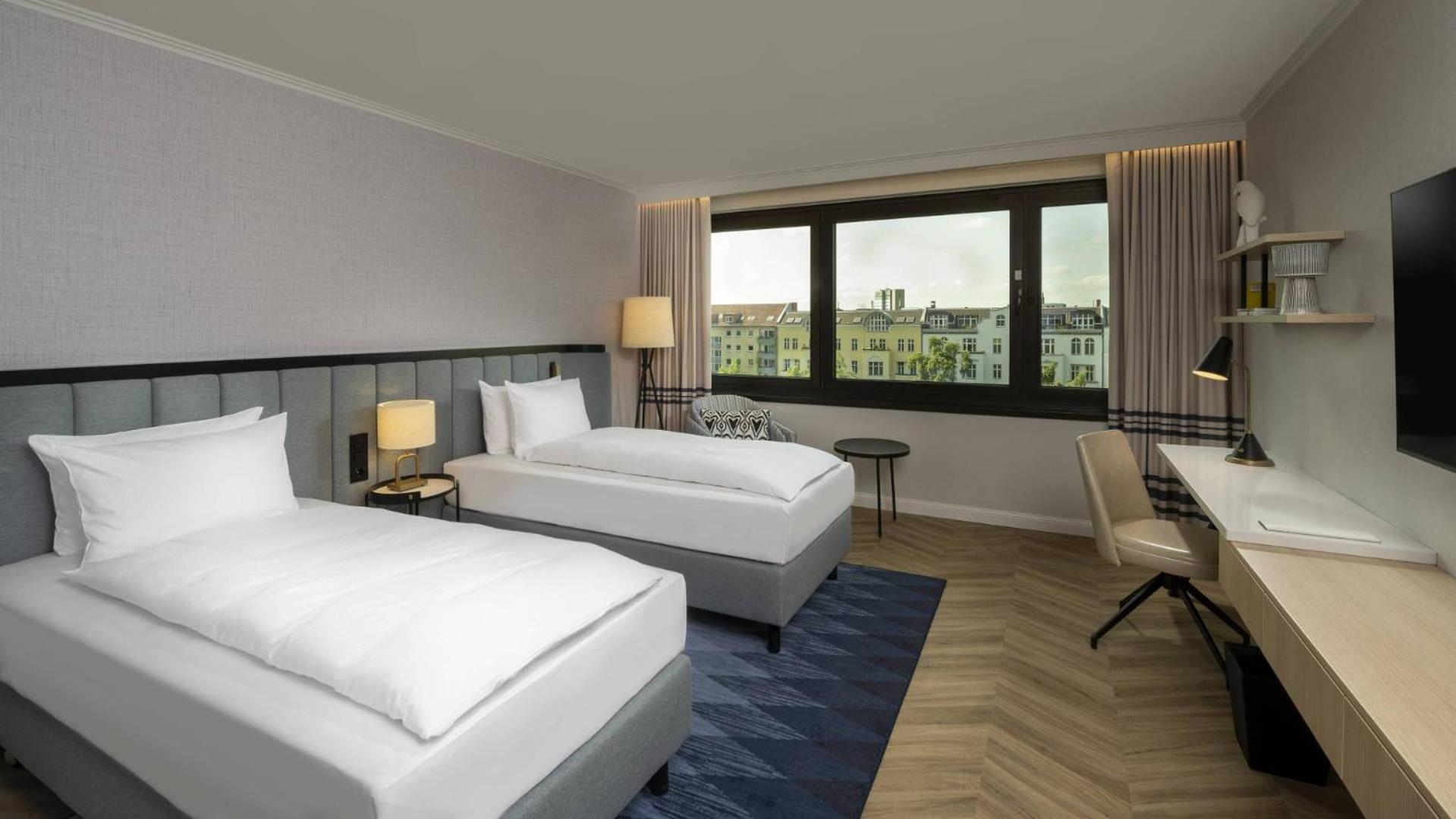 Superior Twin Room With City View